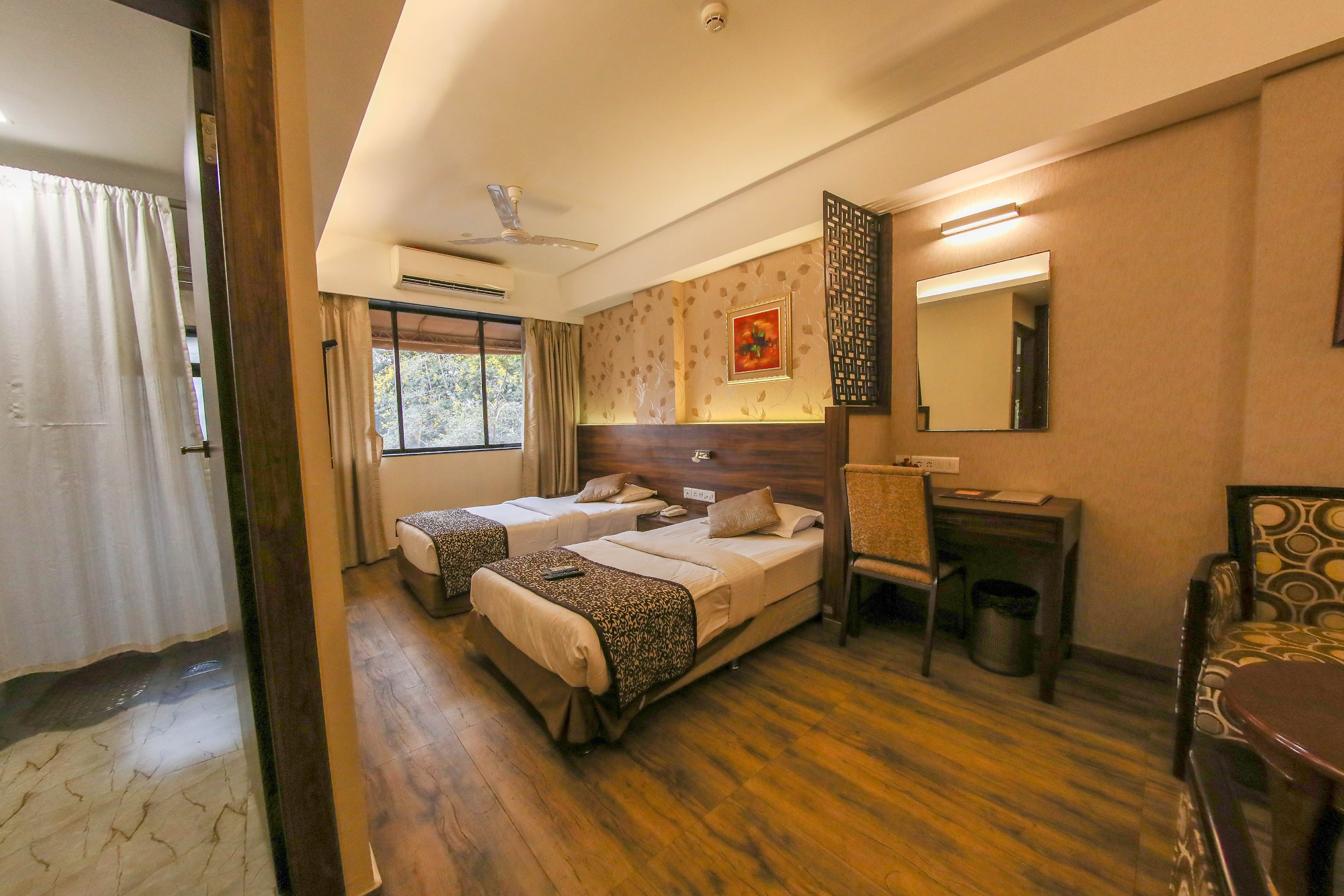 Corporate Room 1
