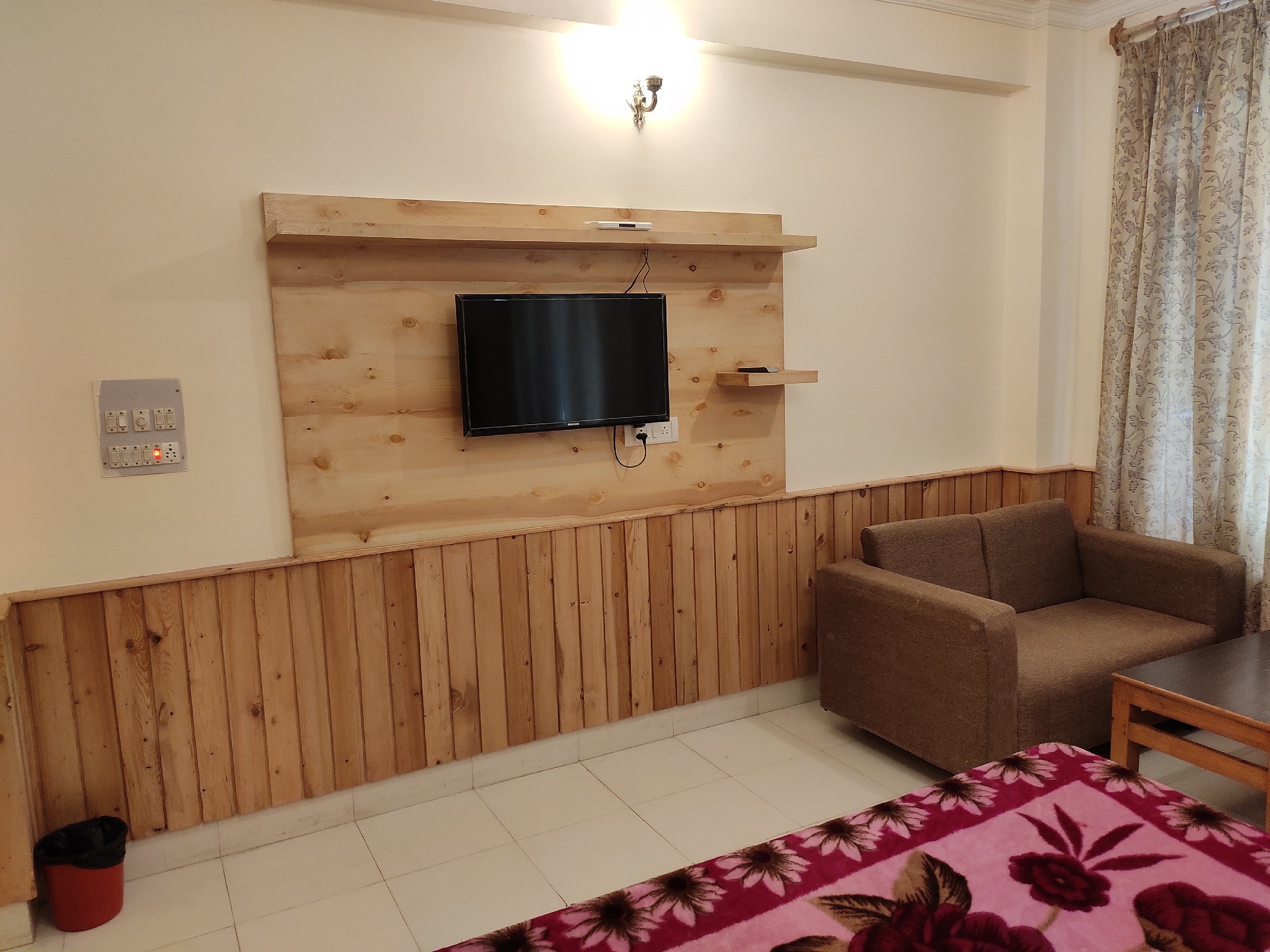 Greenwoods Inn Mcleodganj - Tap to explore photos