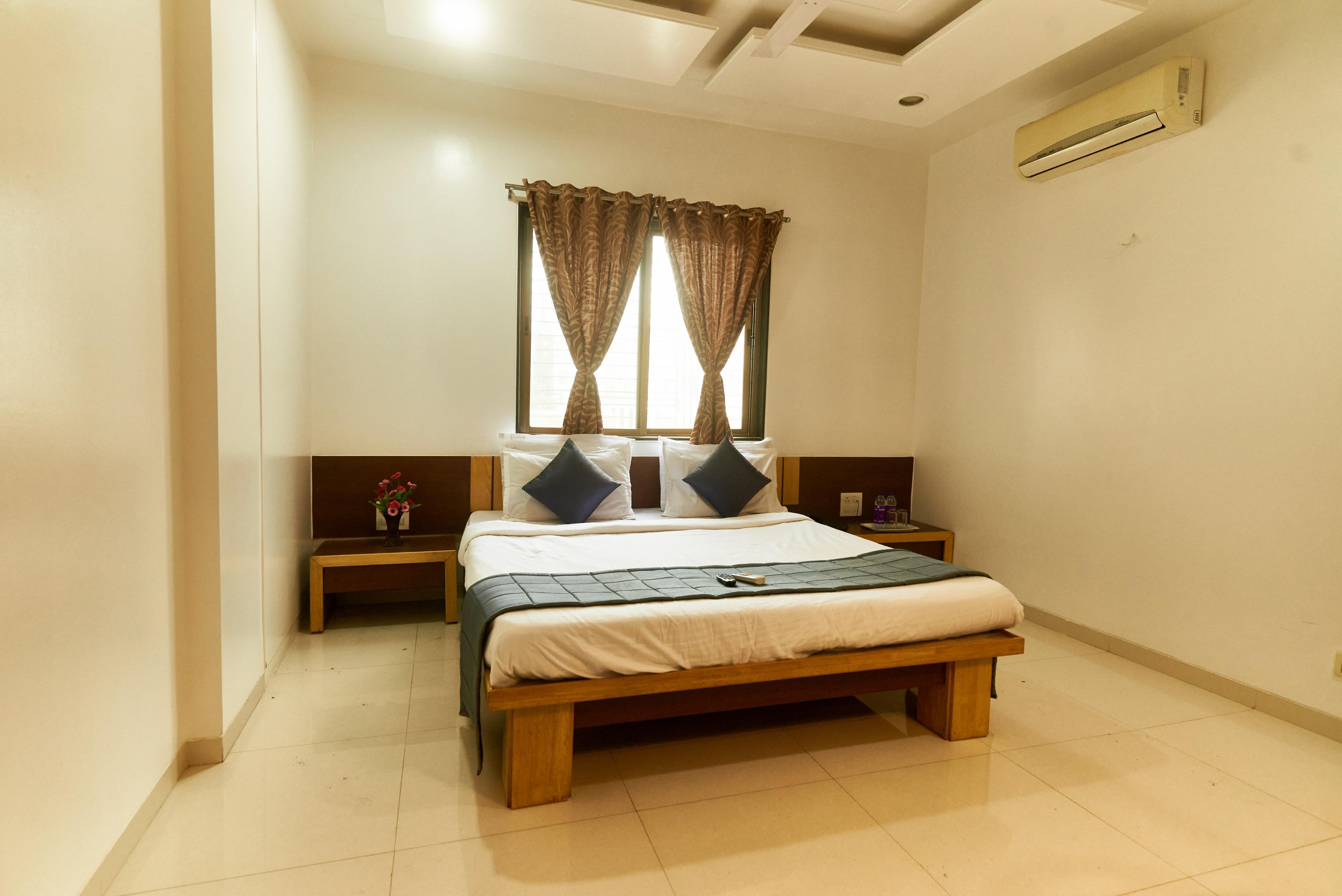 Deluxe Room 1