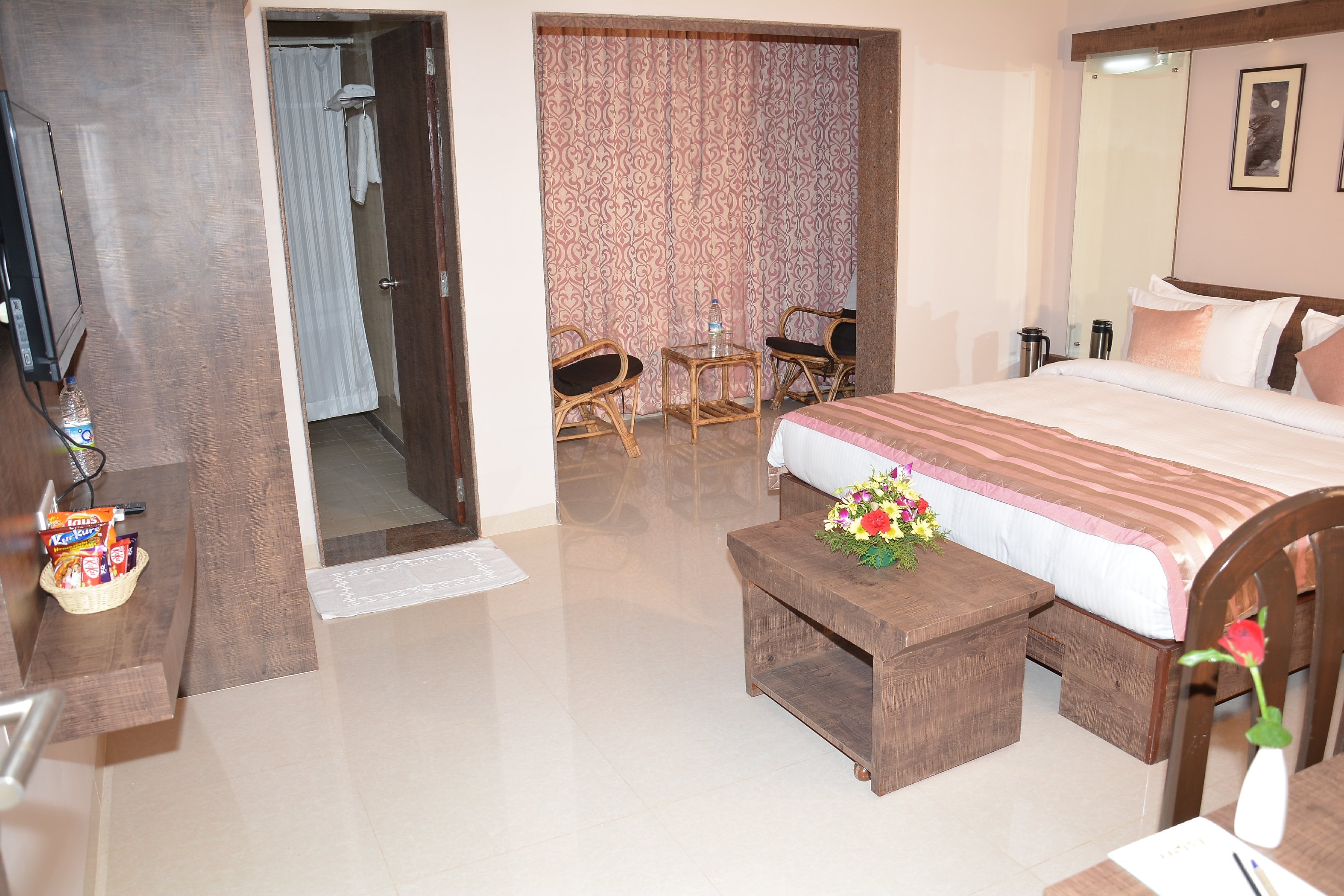 Boshan Hotels - Tap to explore photos