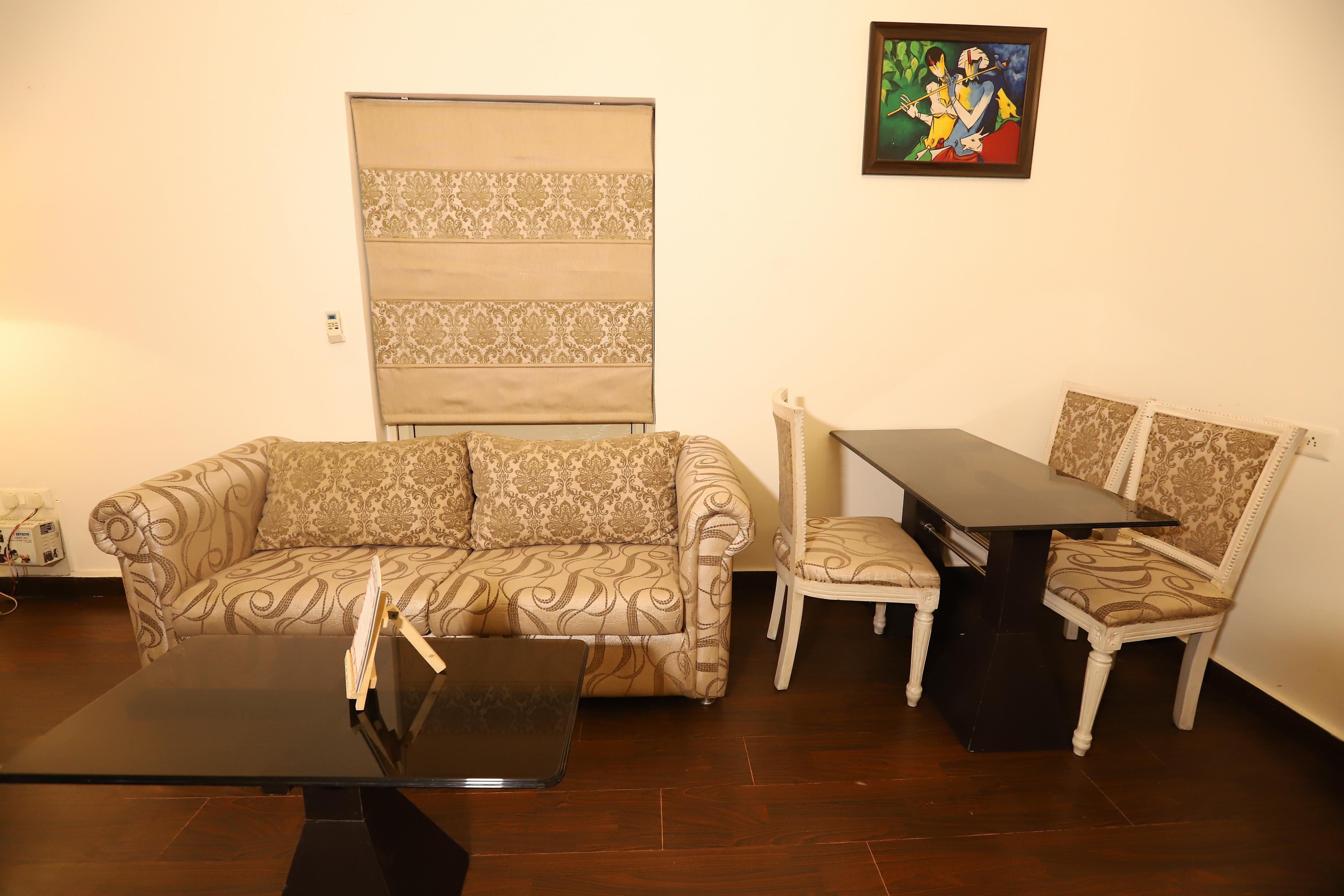Hotel Capitol Hills @ Greater Kailash Delhi - Tap to explore photos