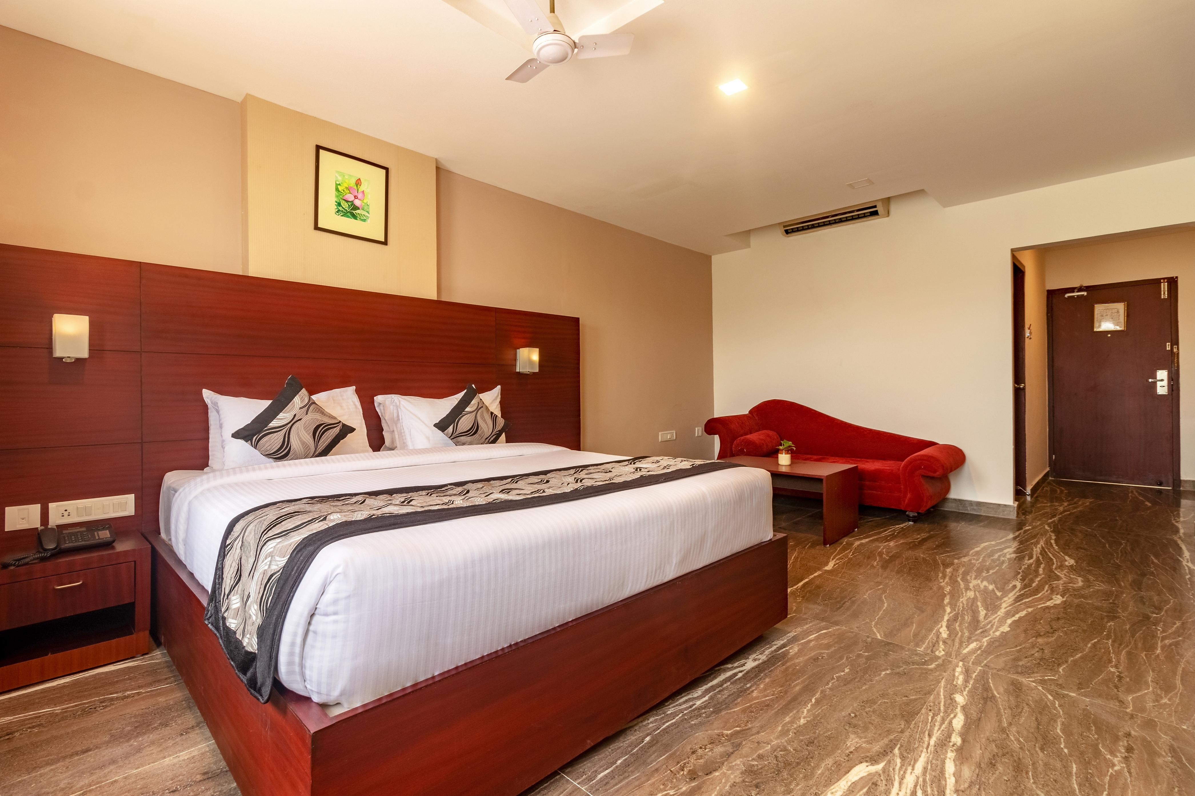 Zip By Spree Hotels Mangala Towers Thrissur - Tap to explore photos
