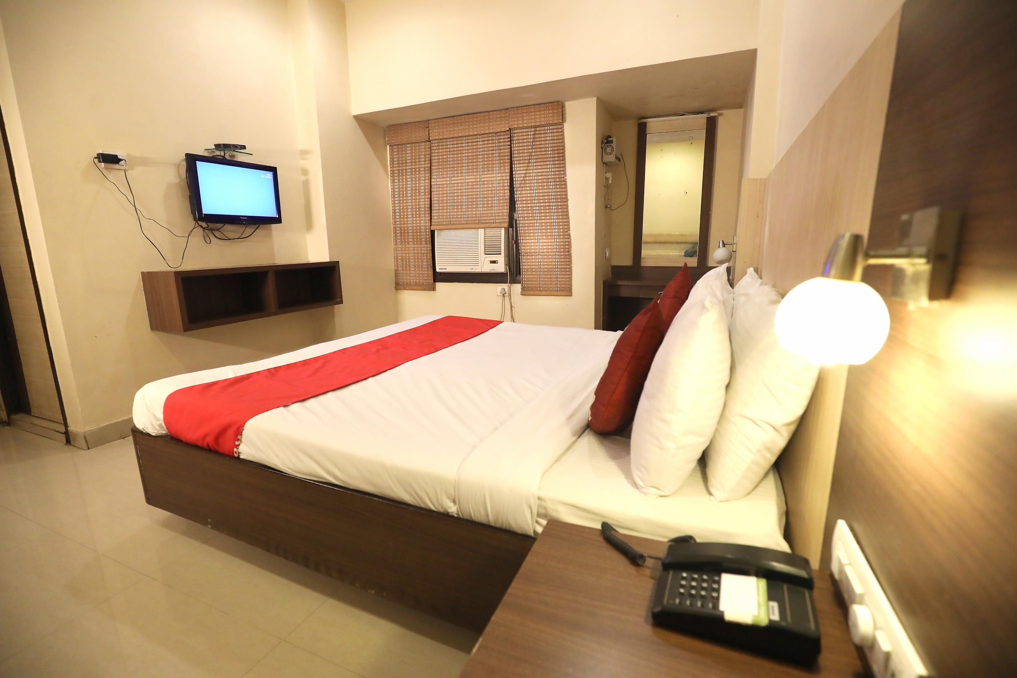 SivaMurugan Hotels - Tap to explore photos