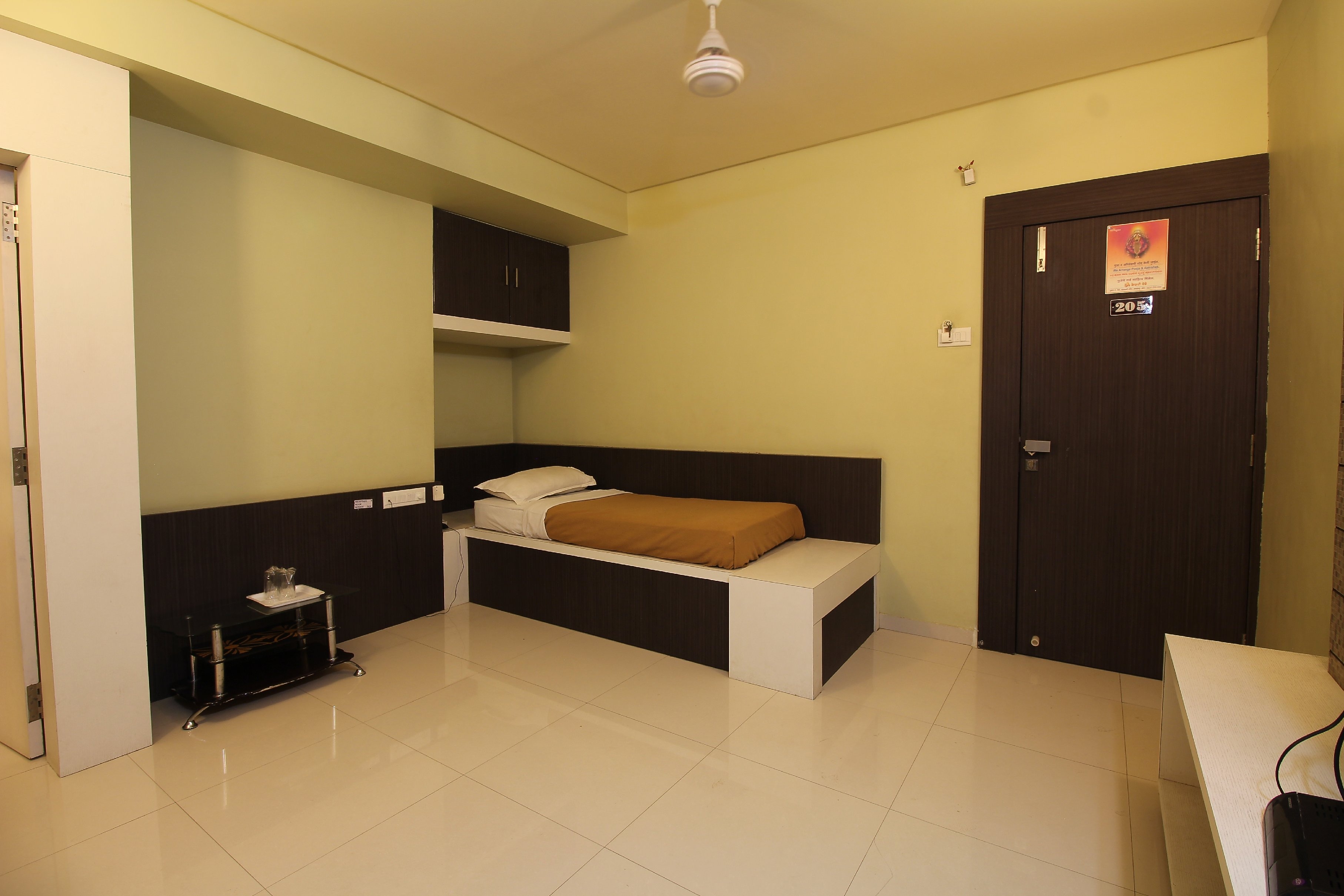 Suite AC Room 1