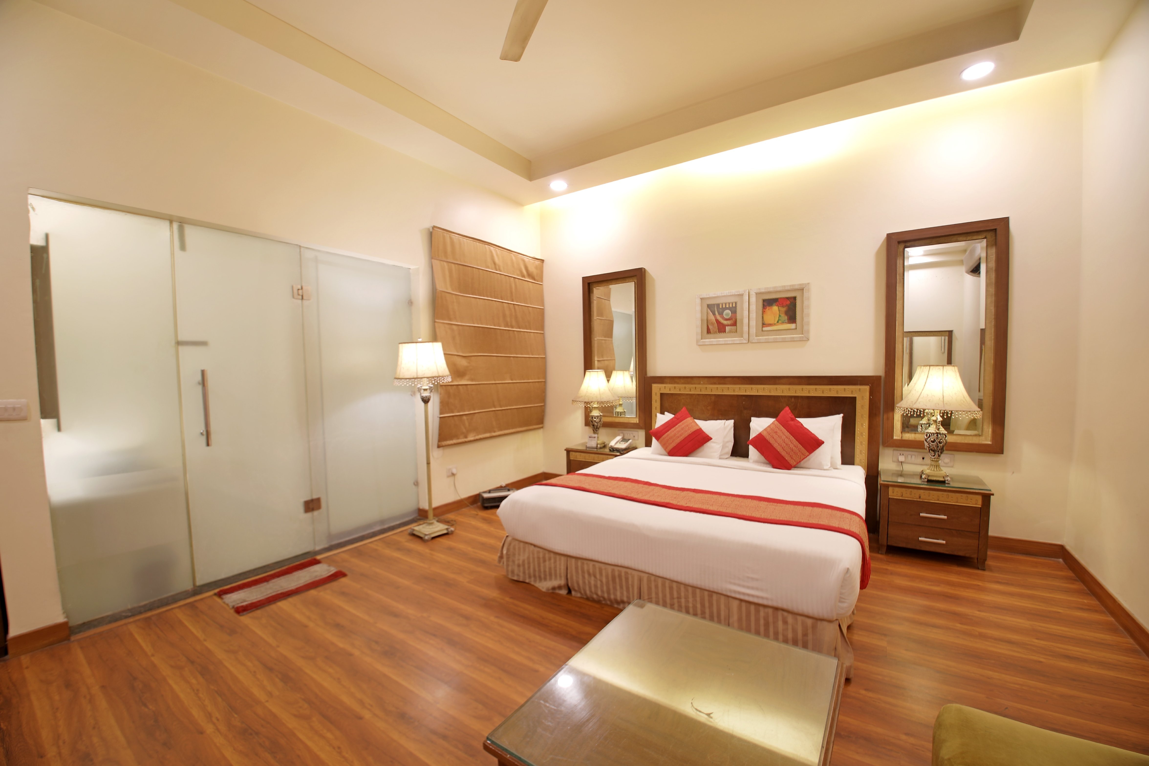 Hotel Picasso,Paschim Vihar - Tap to explore photos