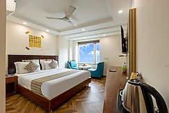 HOTEL NEU VILLA - Near Connaught Place & New Delhi Railway Station, Delhi