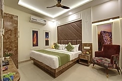 Hotel Bless Inn near New Delhi Railway Station, Loni