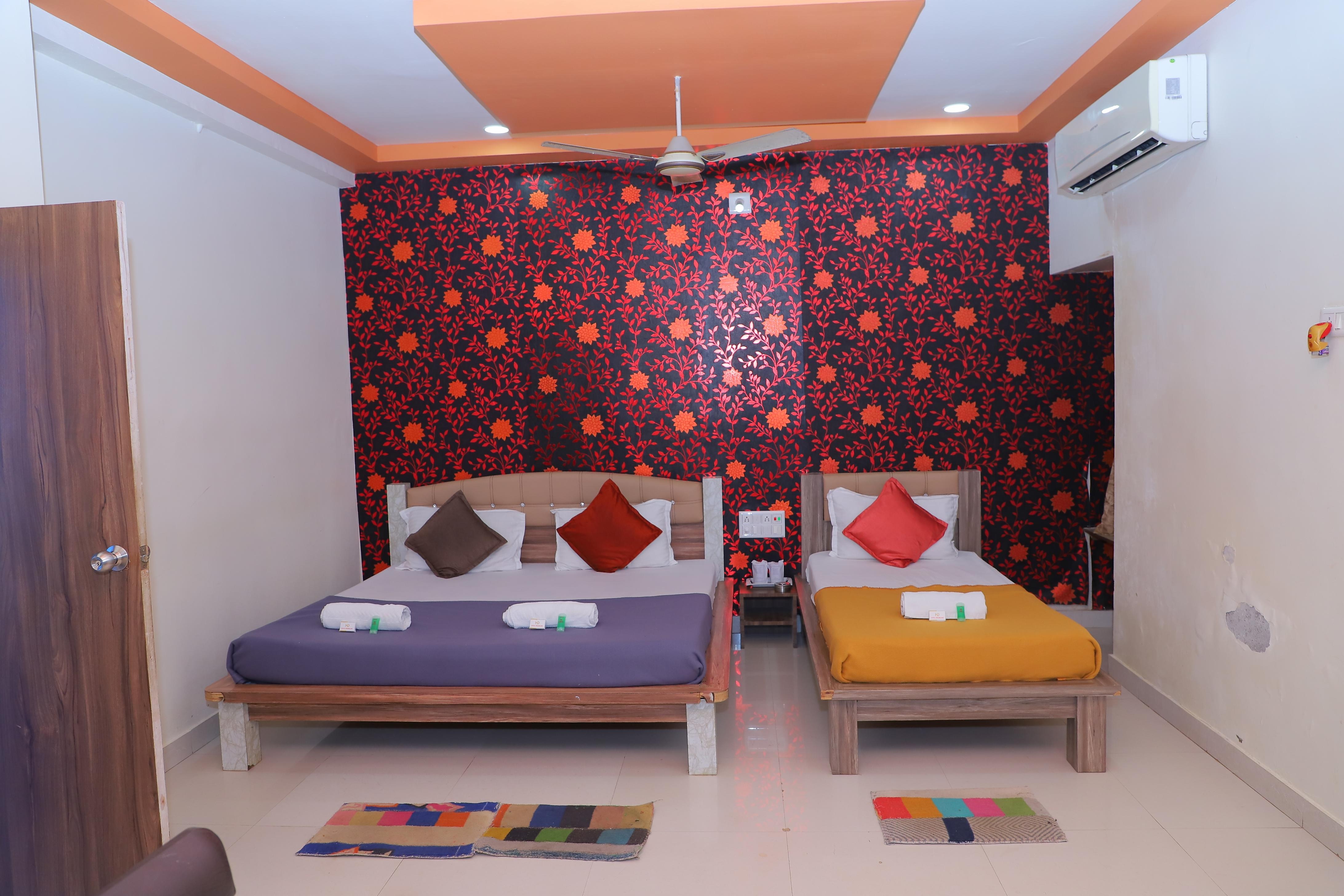 Hotel Dreamland, Somnath - Tap to explore photos