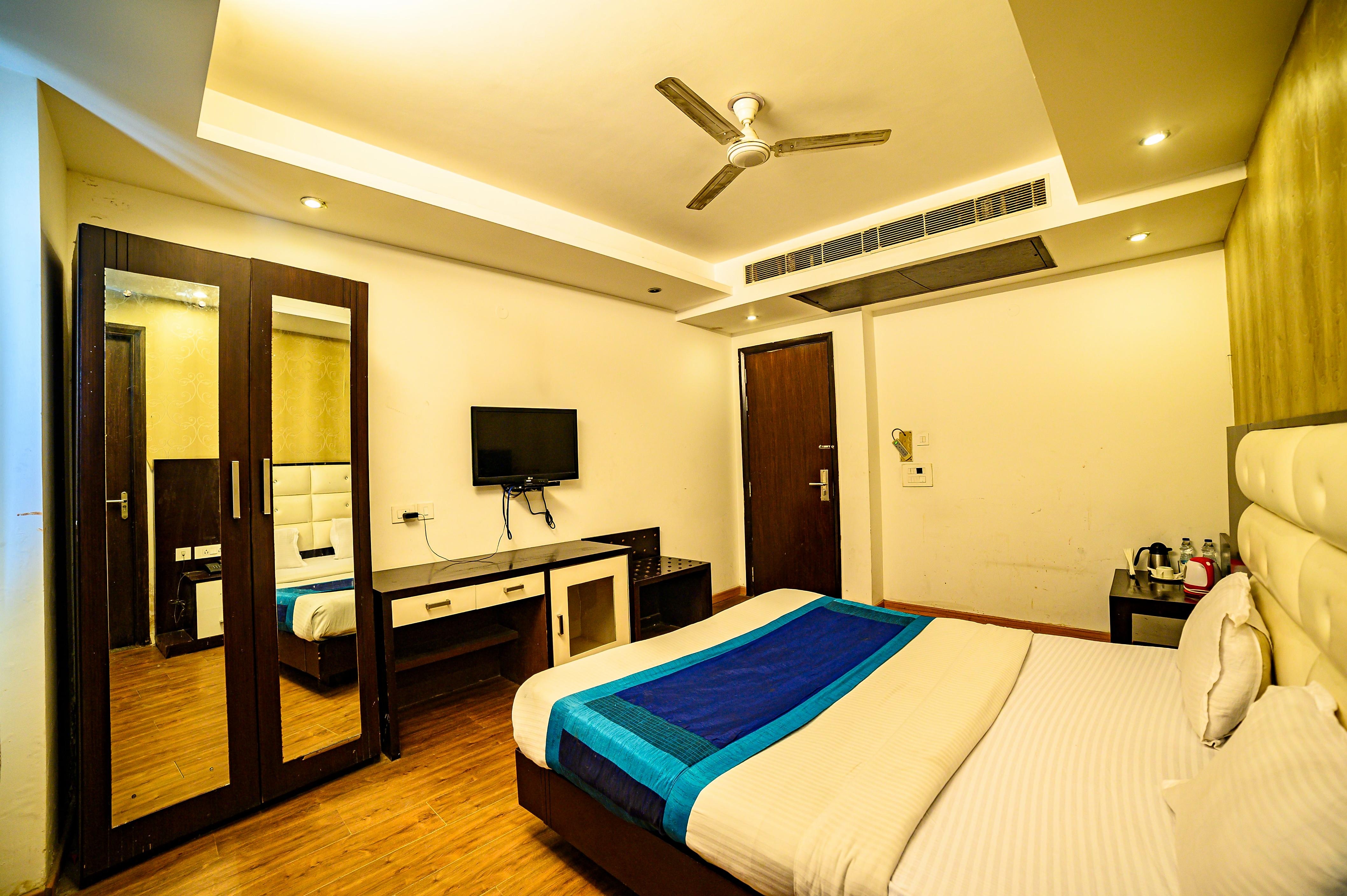 Hotel Rajpath Residency - Tap to explore photos