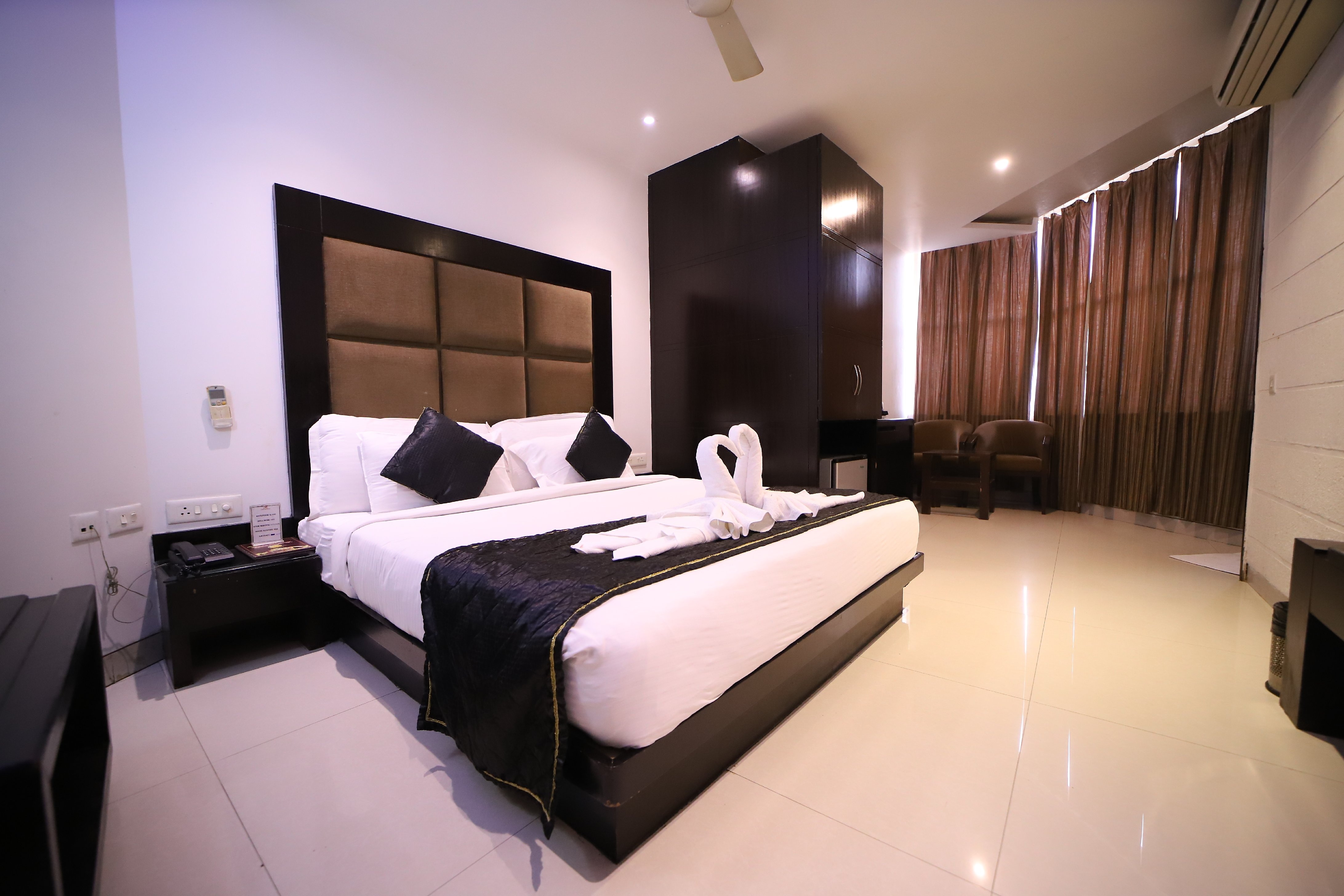 Hotel Abha Regency - Tap to explore photos