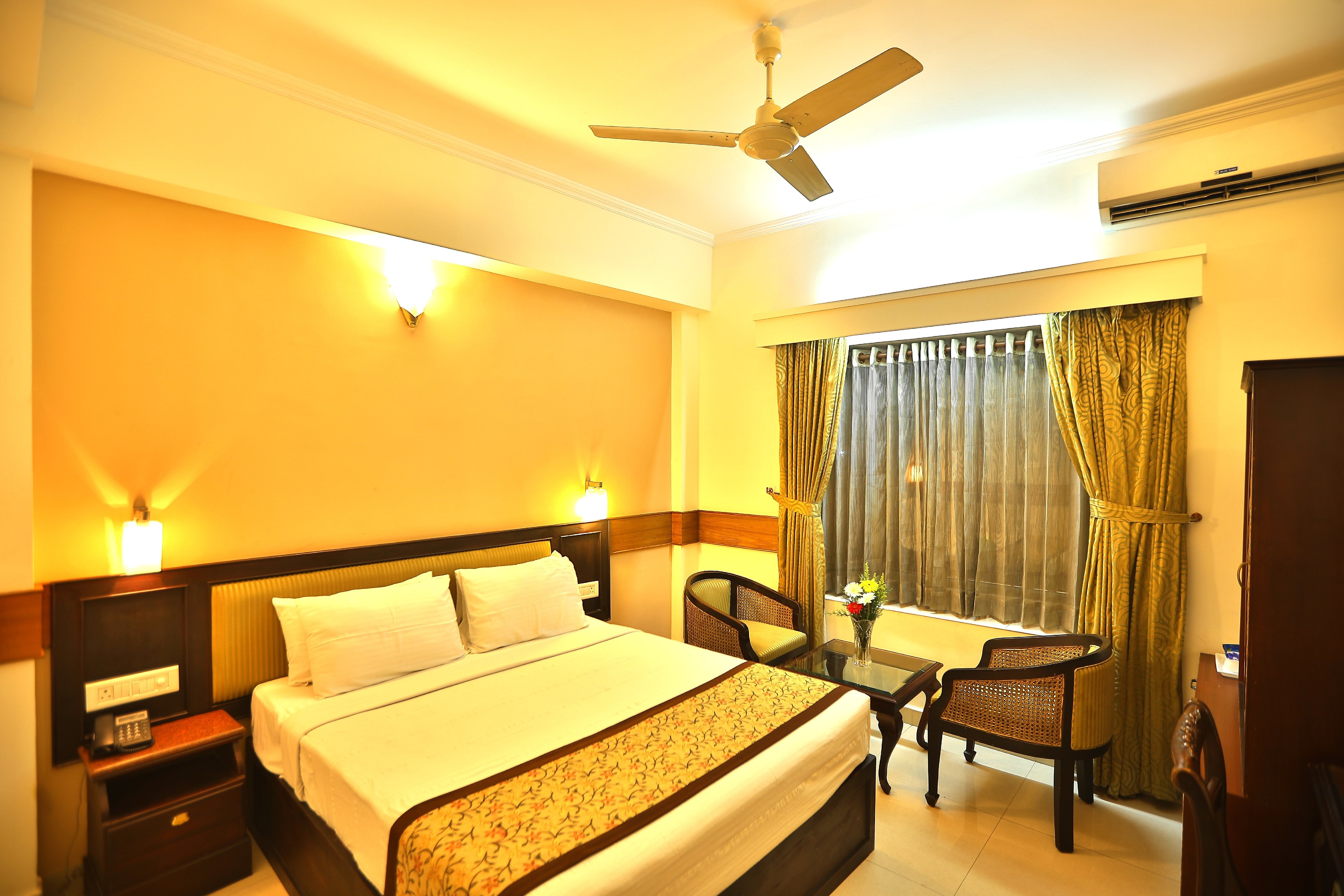 PARAY'S RESIDENCY MUVATTUPUZHA - Tap to explore photos