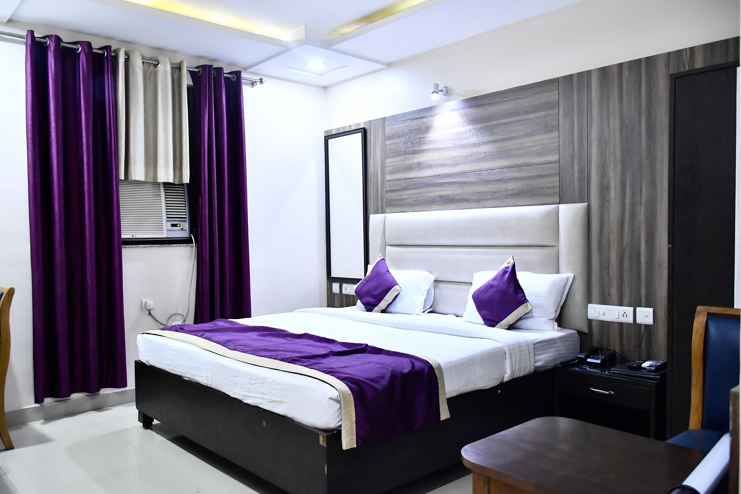 Hotel Pradeep Palace - Tap to explore photos
