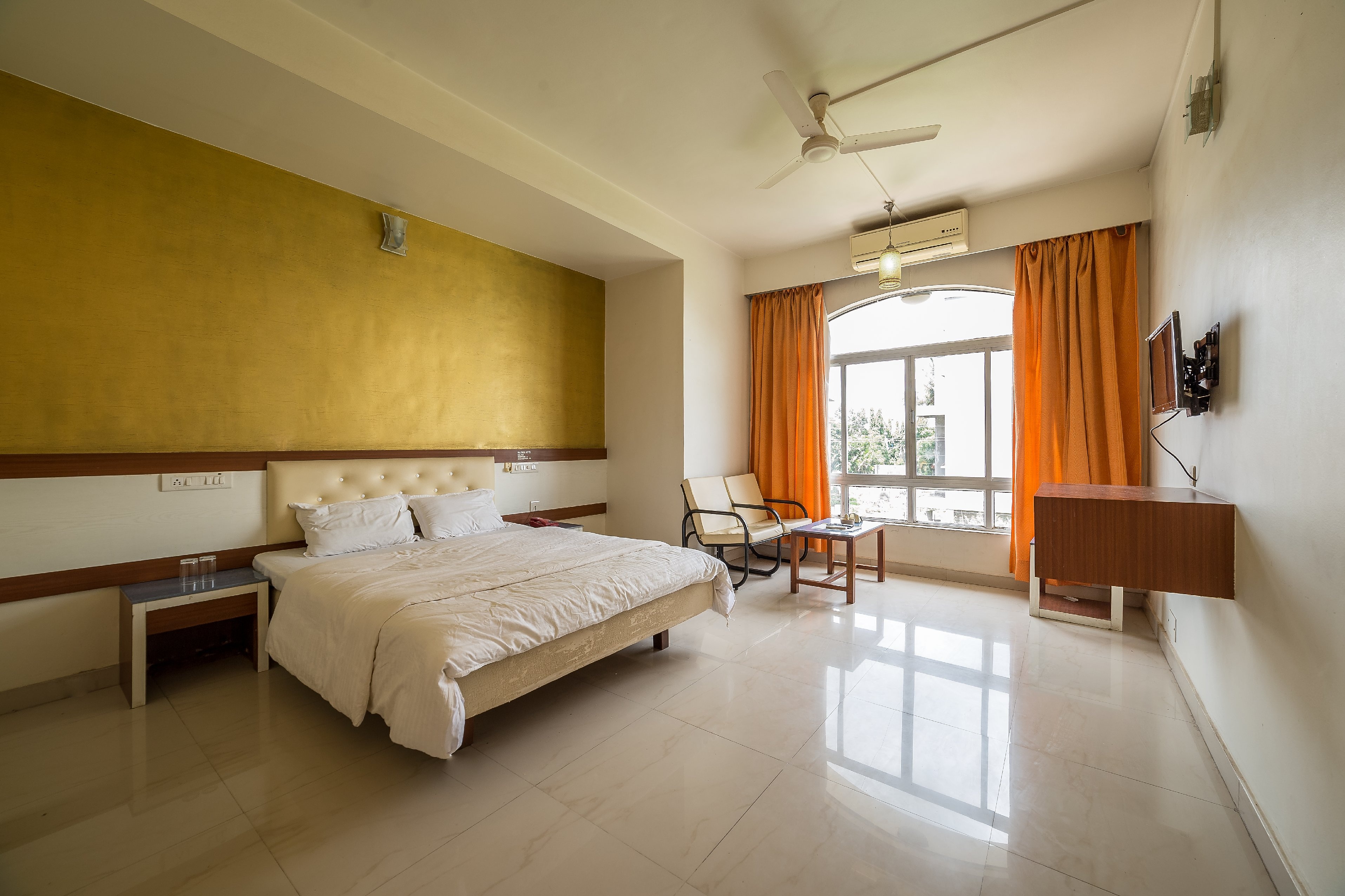 Deluxe AC Room 1