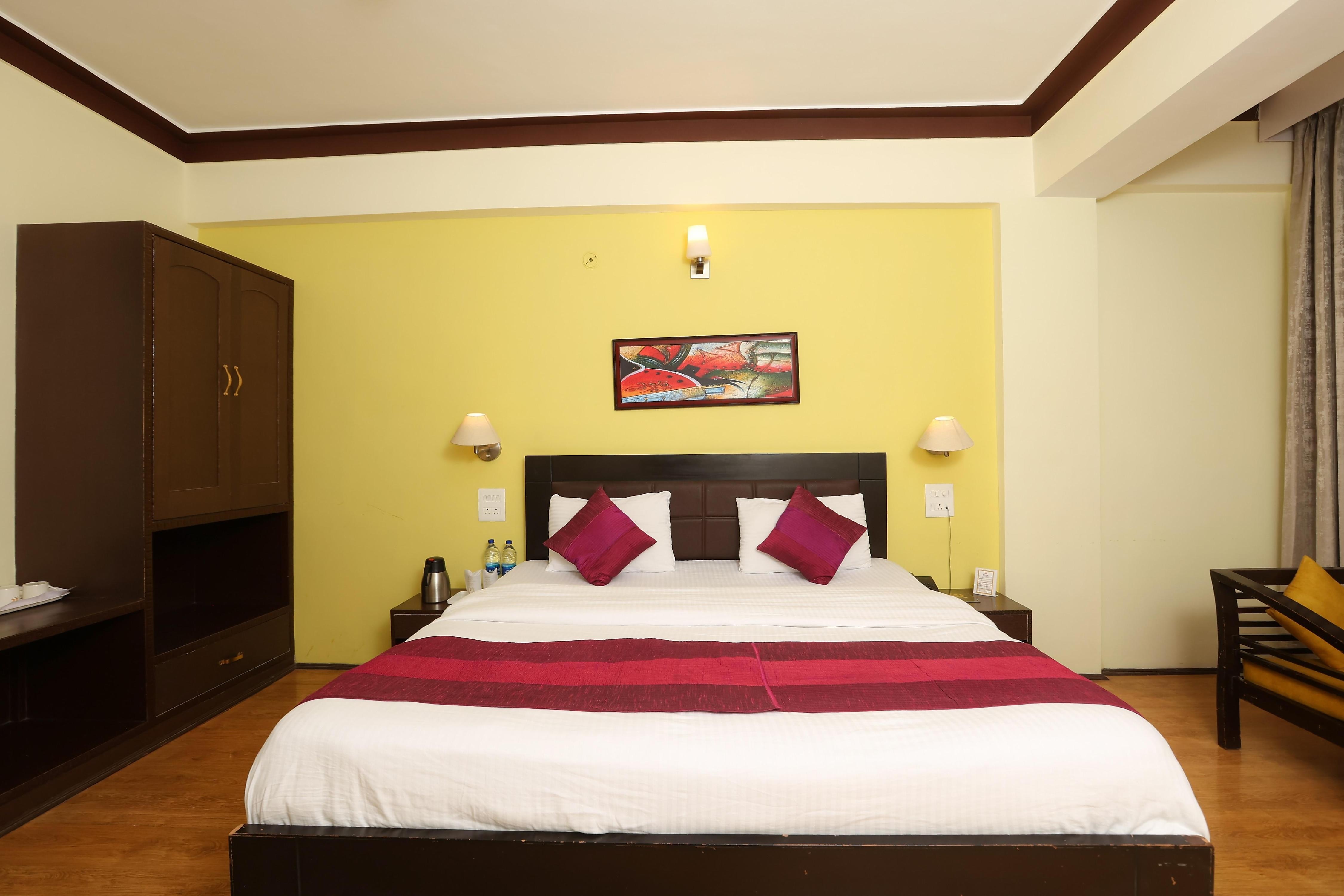 Hotel Zojila Residency - Tap to explore photos