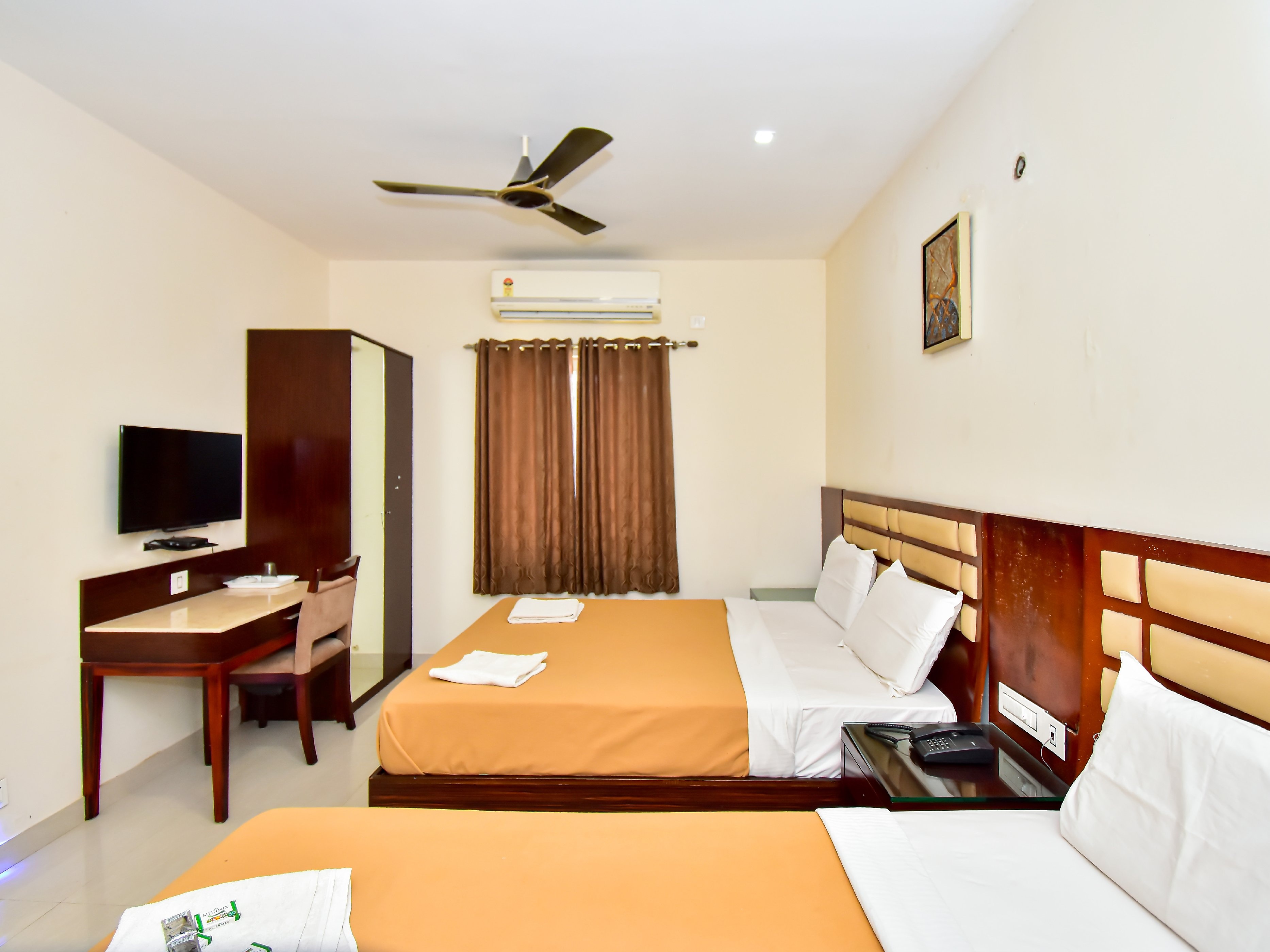 Hotel MP Temples Inn - Tap to explore photos