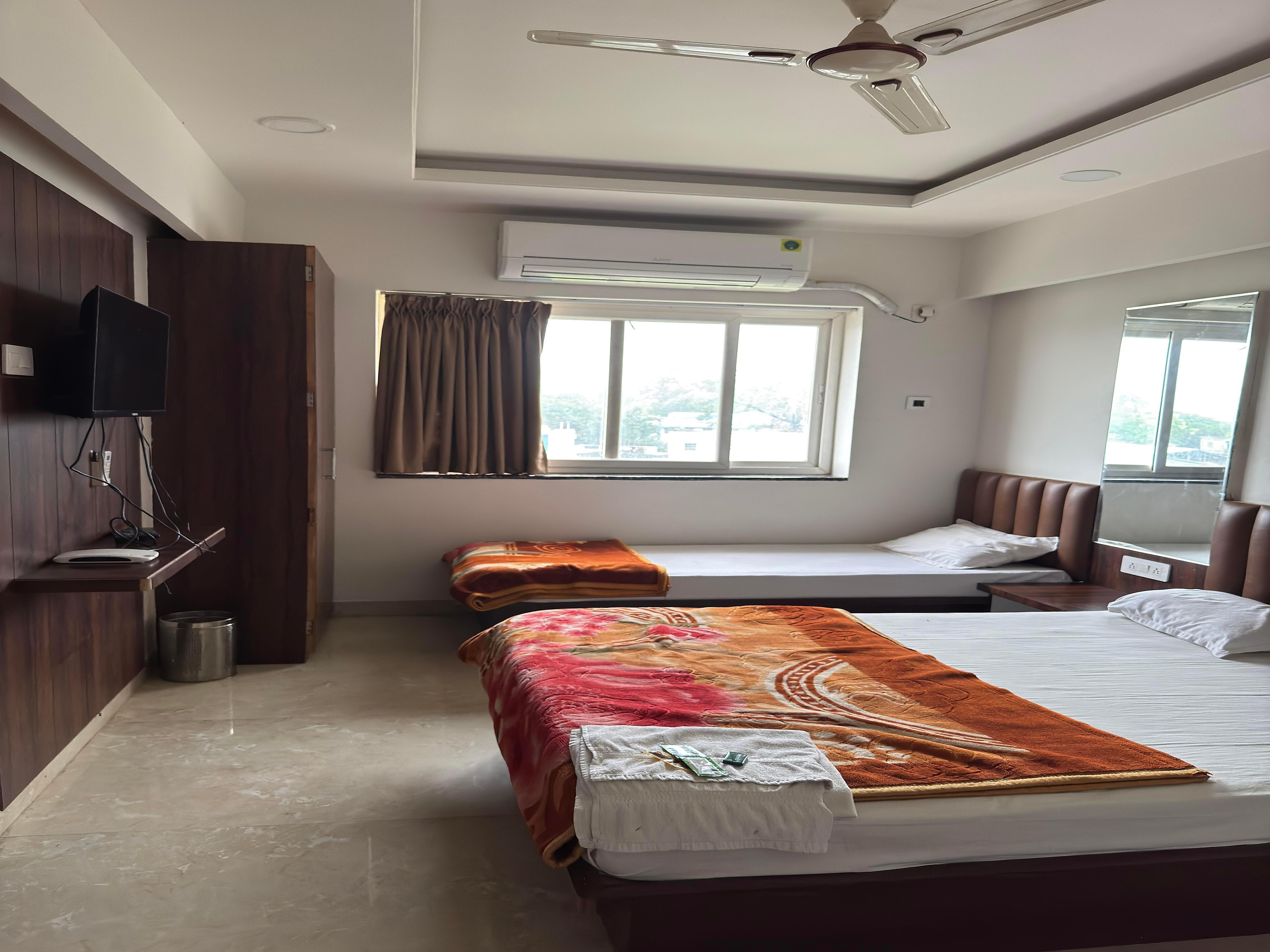 Hotel Sheetal Palace - Tap to explore photos