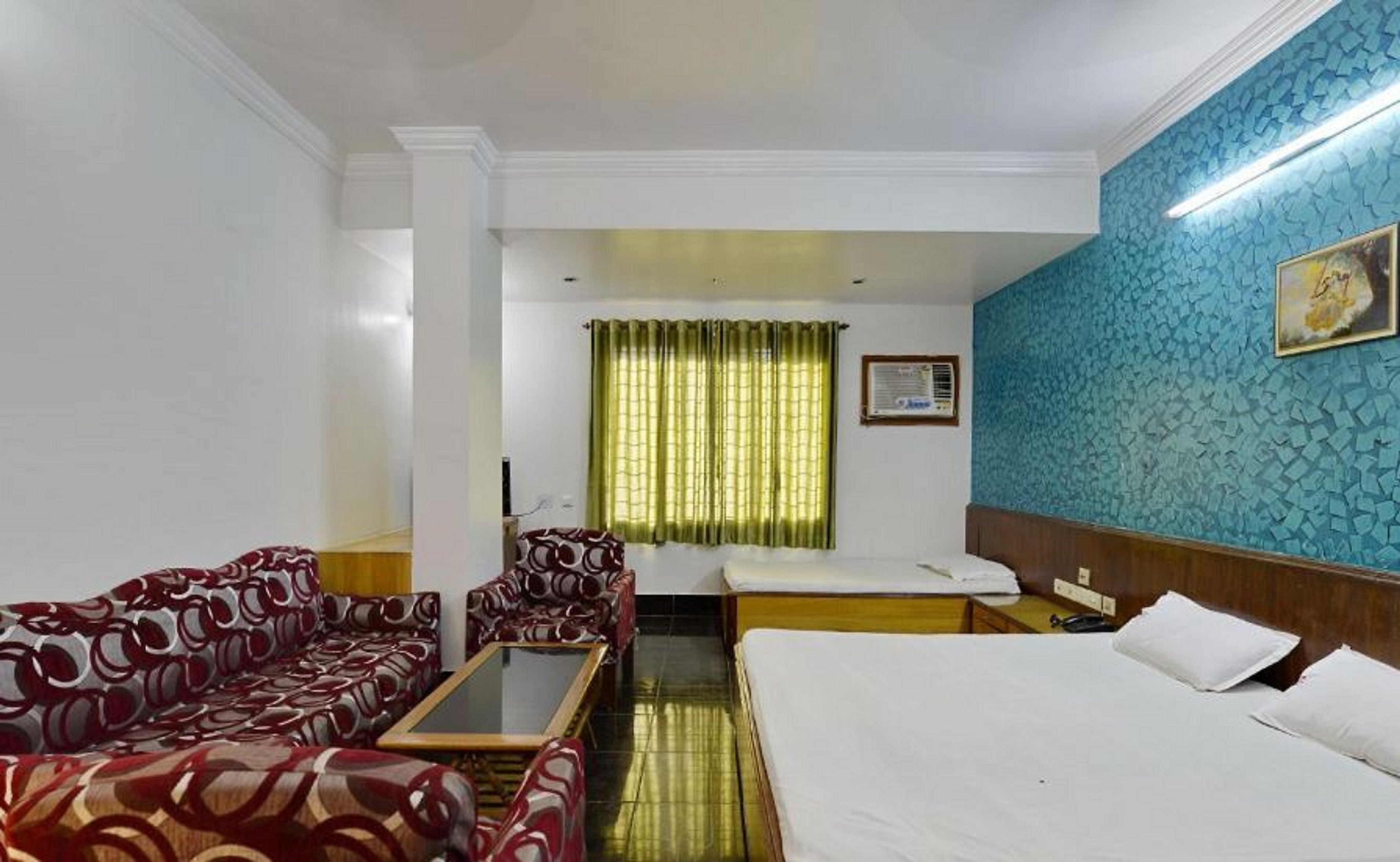 Hotel Sagar Inn - Tap to explore photos