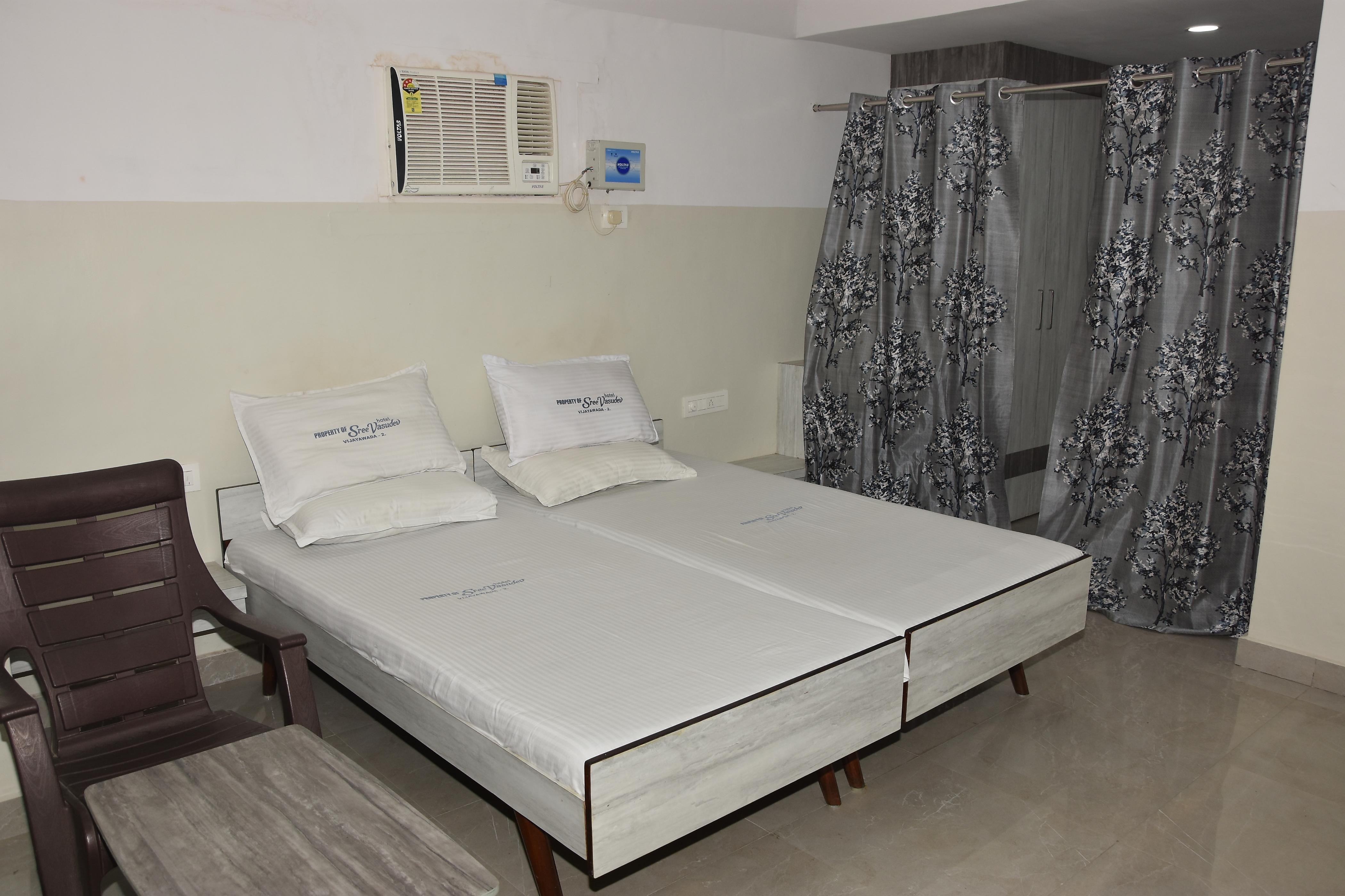 Hotel Sree Vasudev - Tap to explore photos