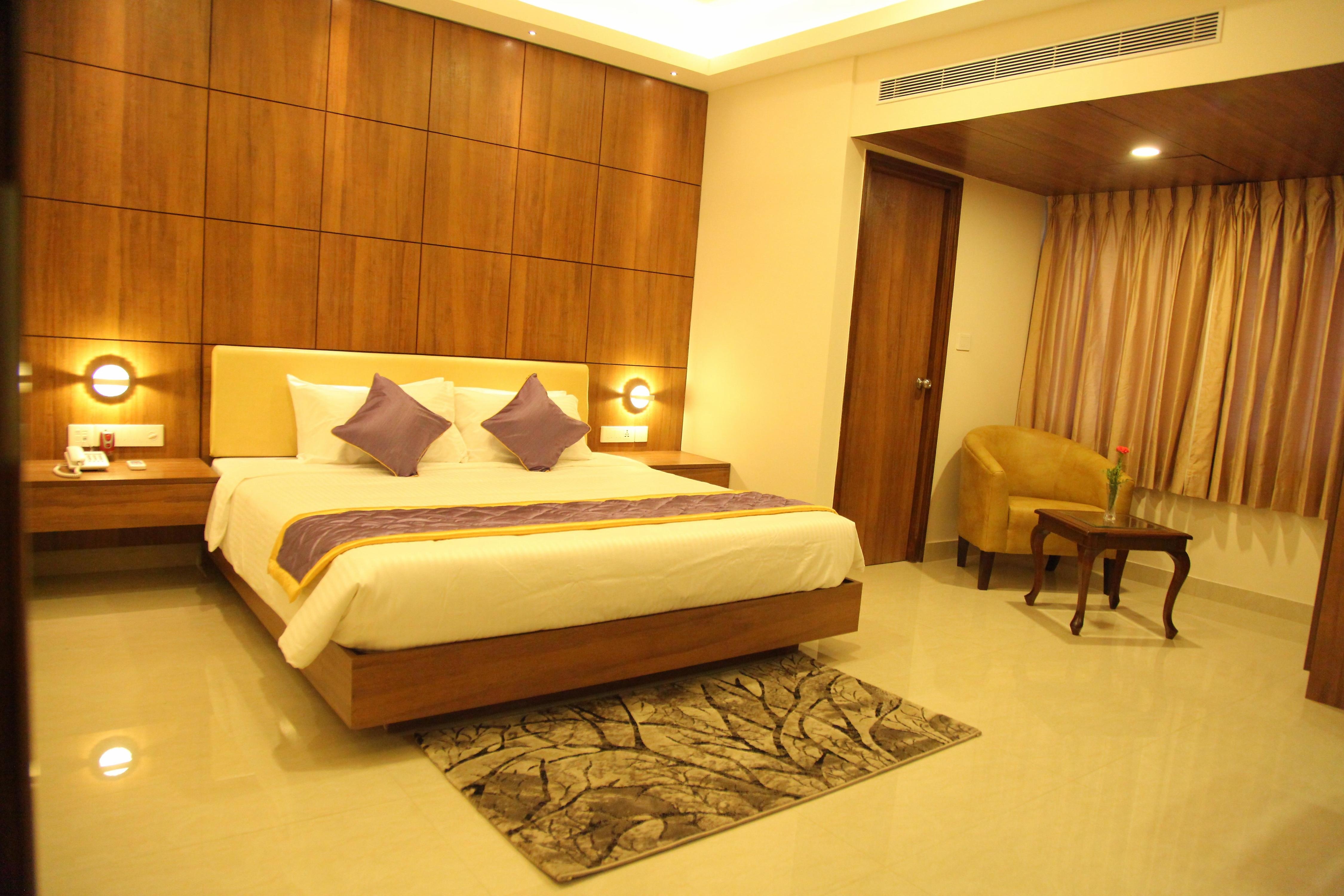 The Pommels Business Hotel  - Tap to explore photos