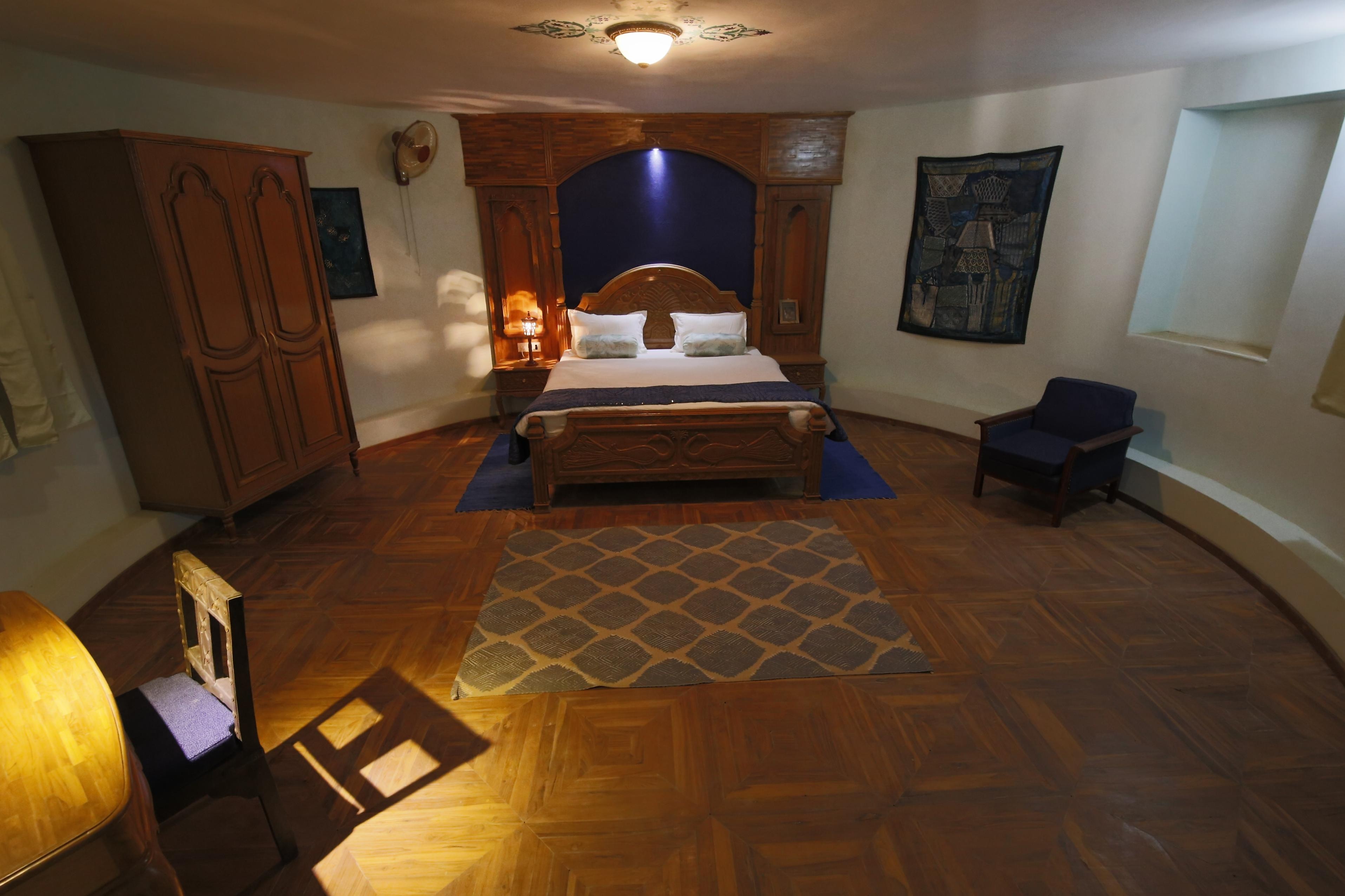 Devi Desert Resort and Retreat - Tap to explore photos
