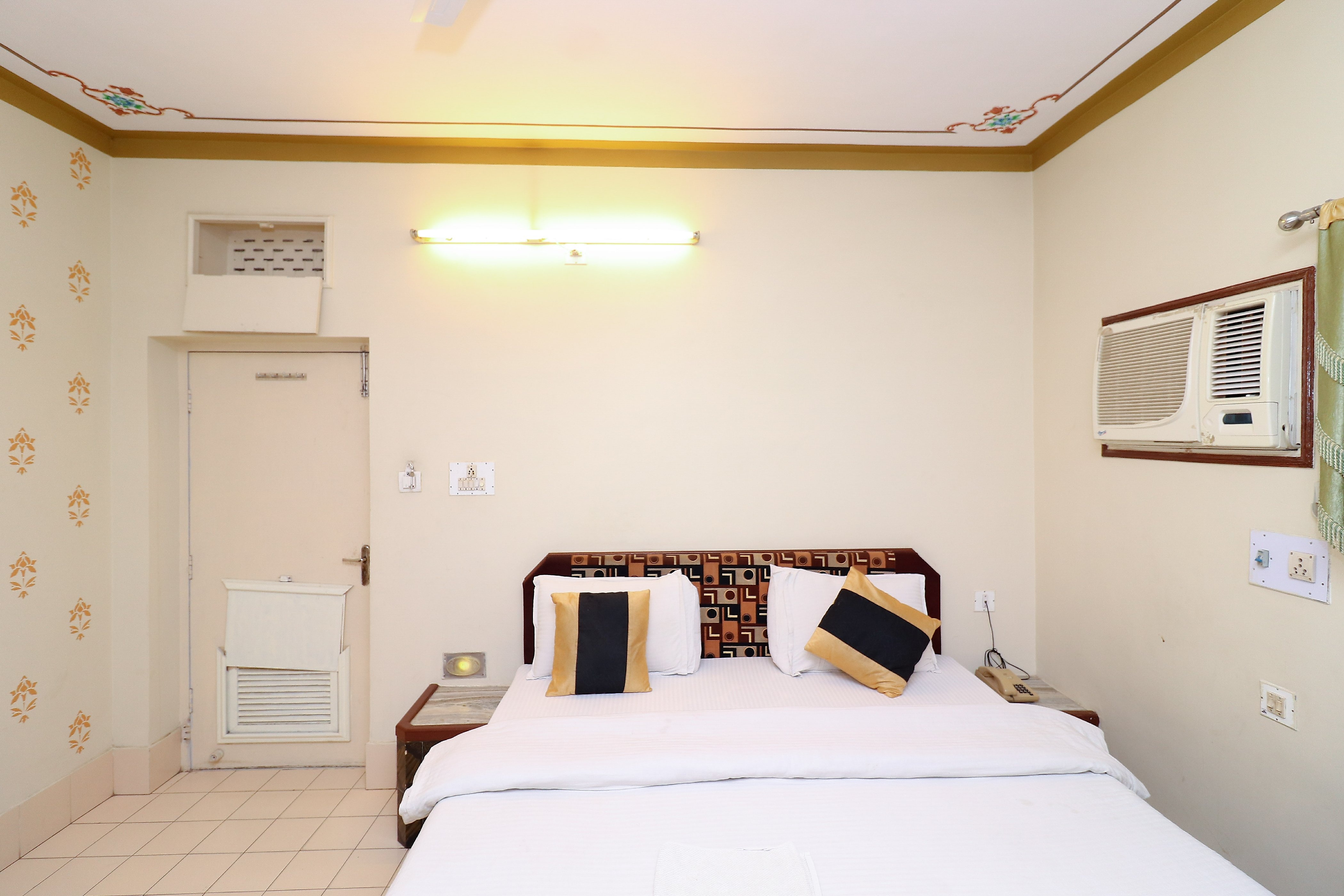 Hotel Marudhar - Tap to explore photos