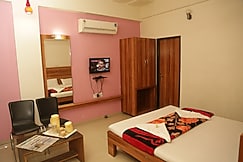 Hotel Kunal & Restaurant (Since 1983), Abu Road