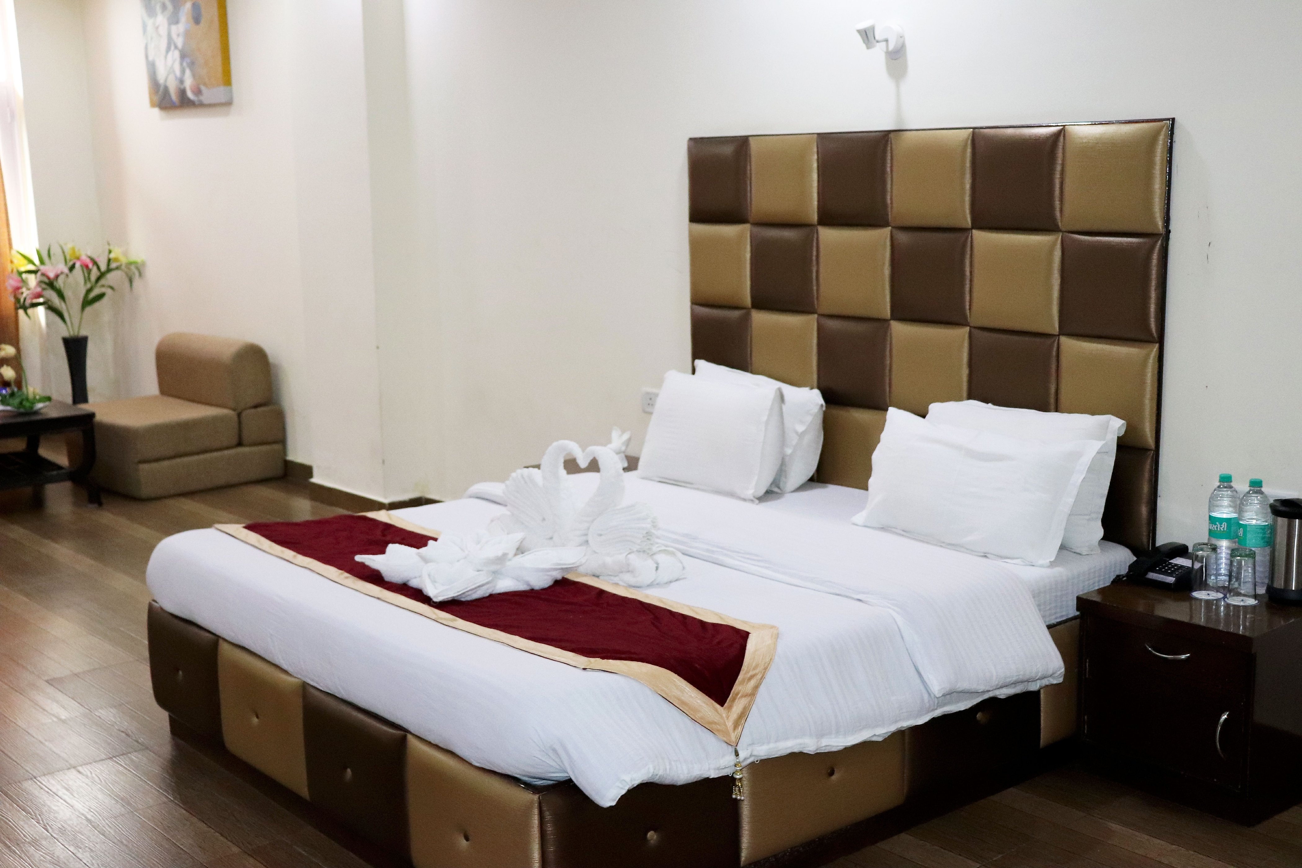 Snow Touch Resort By Sriniwasa Hotels - Tap to explore photos