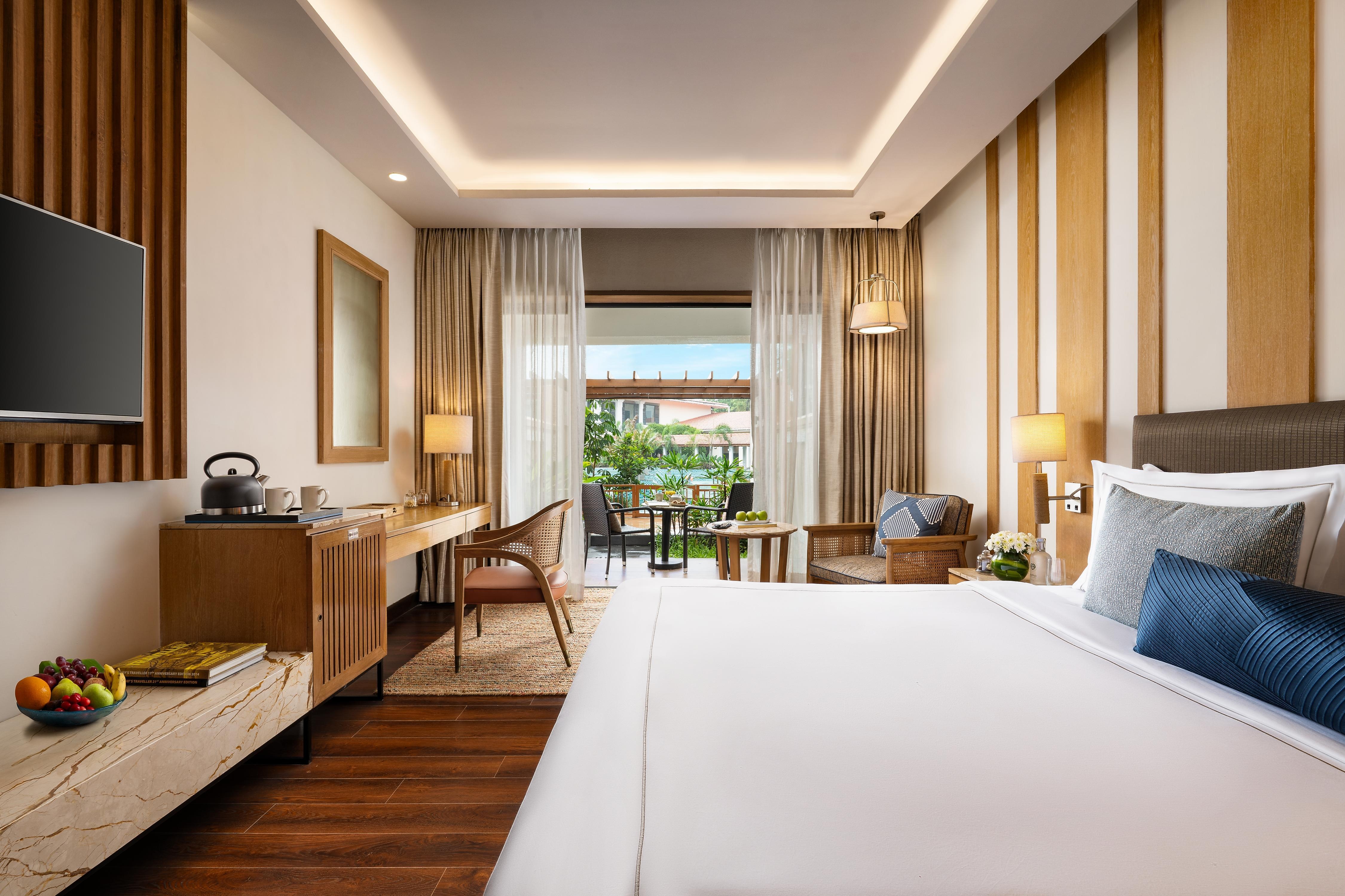 Luxury King Bed Room 1