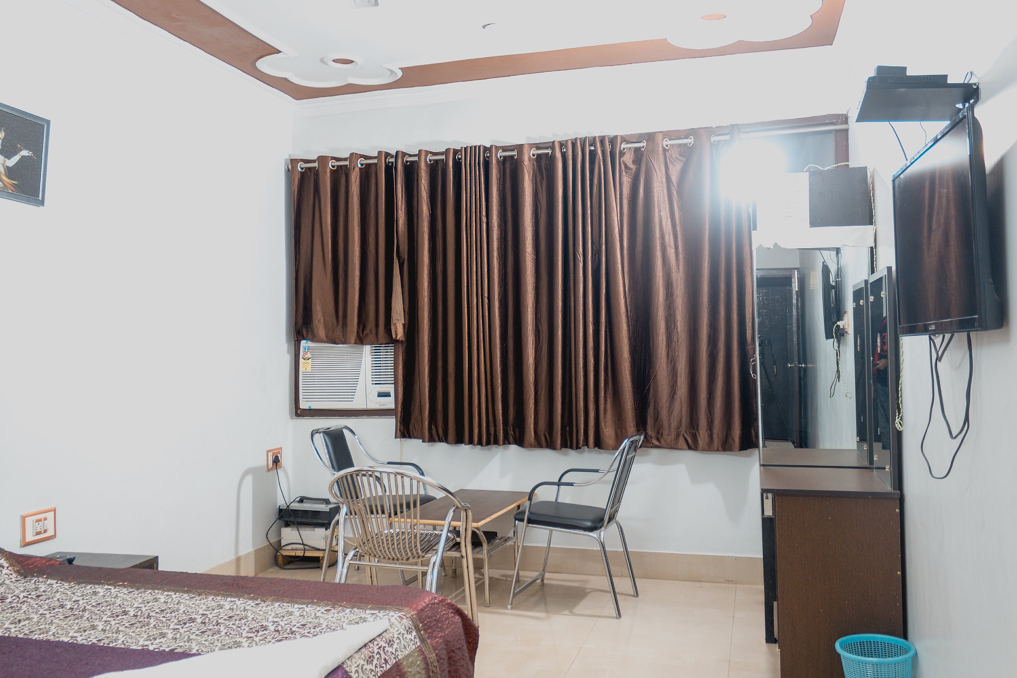 Ankur Hotel - Tap to explore photos