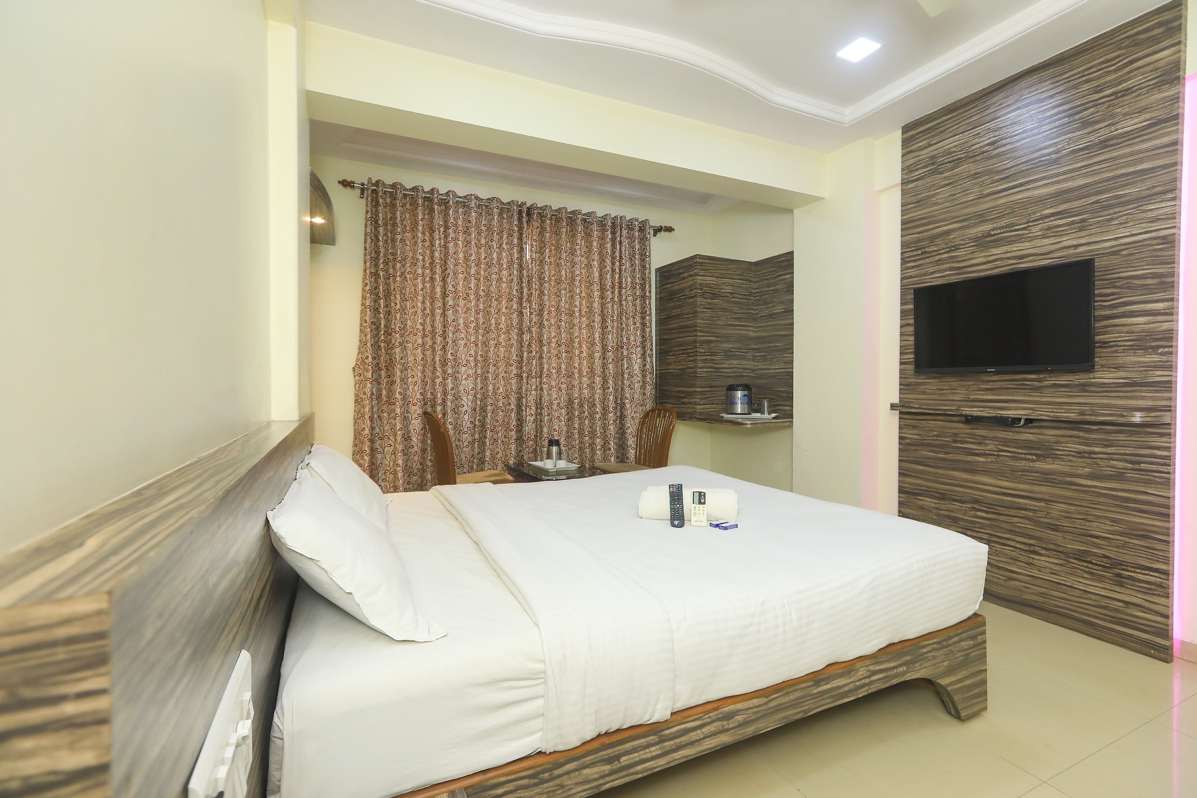 Hotel Mid town 2
