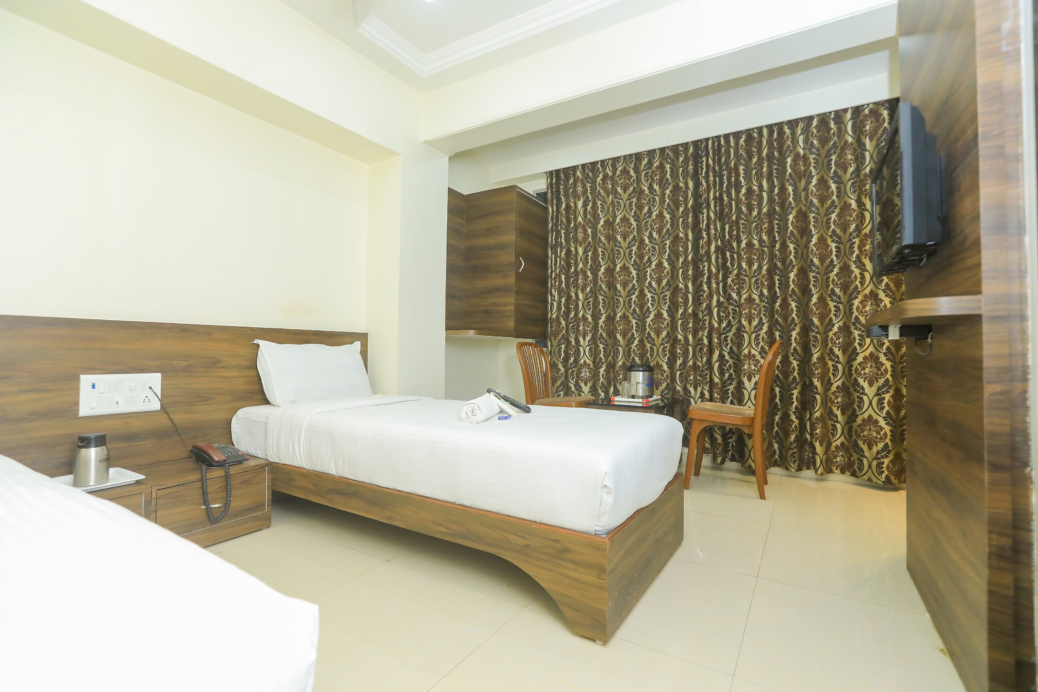 Hotel Mid town 5