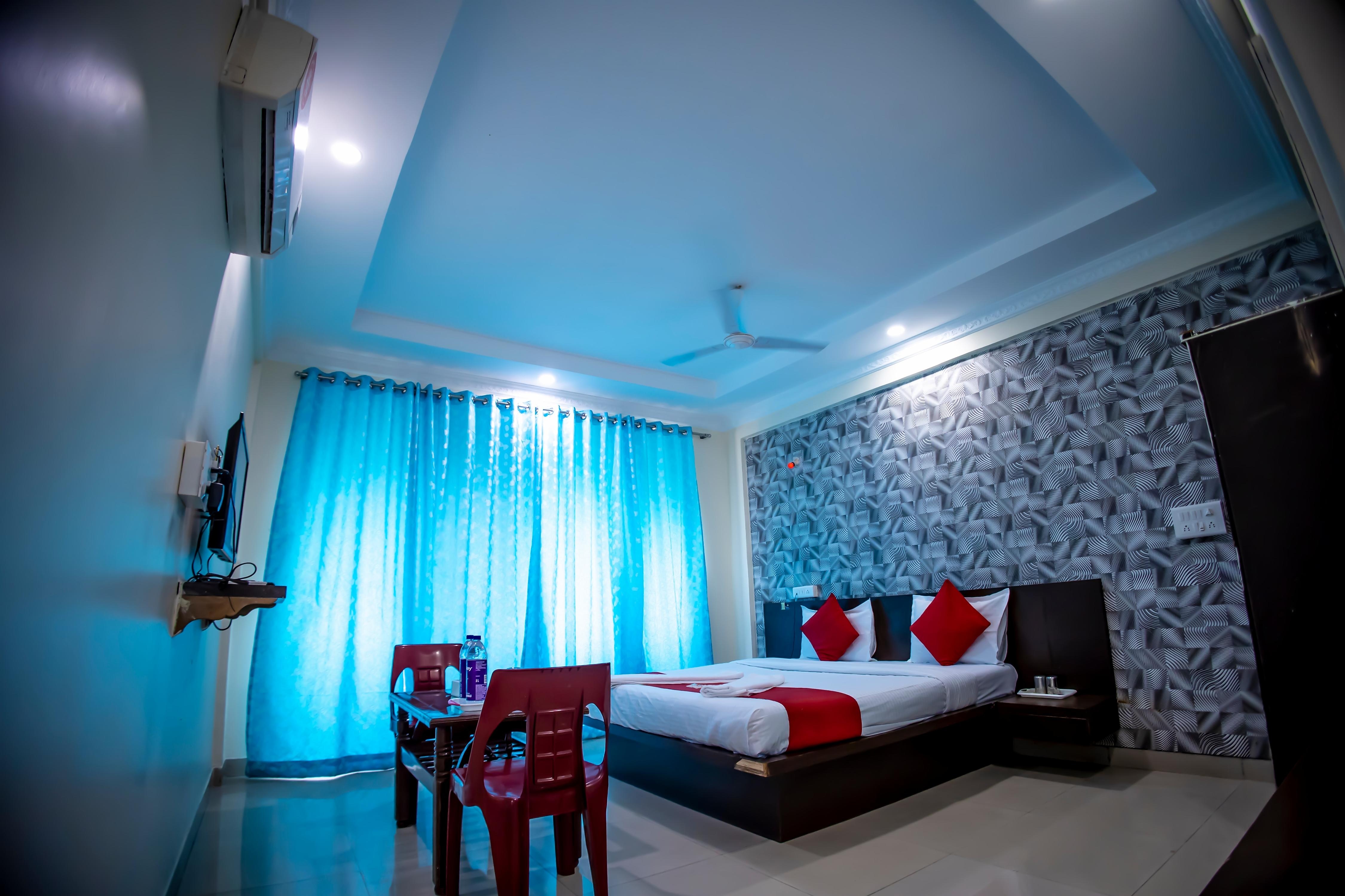 Hotel Om Palace 4