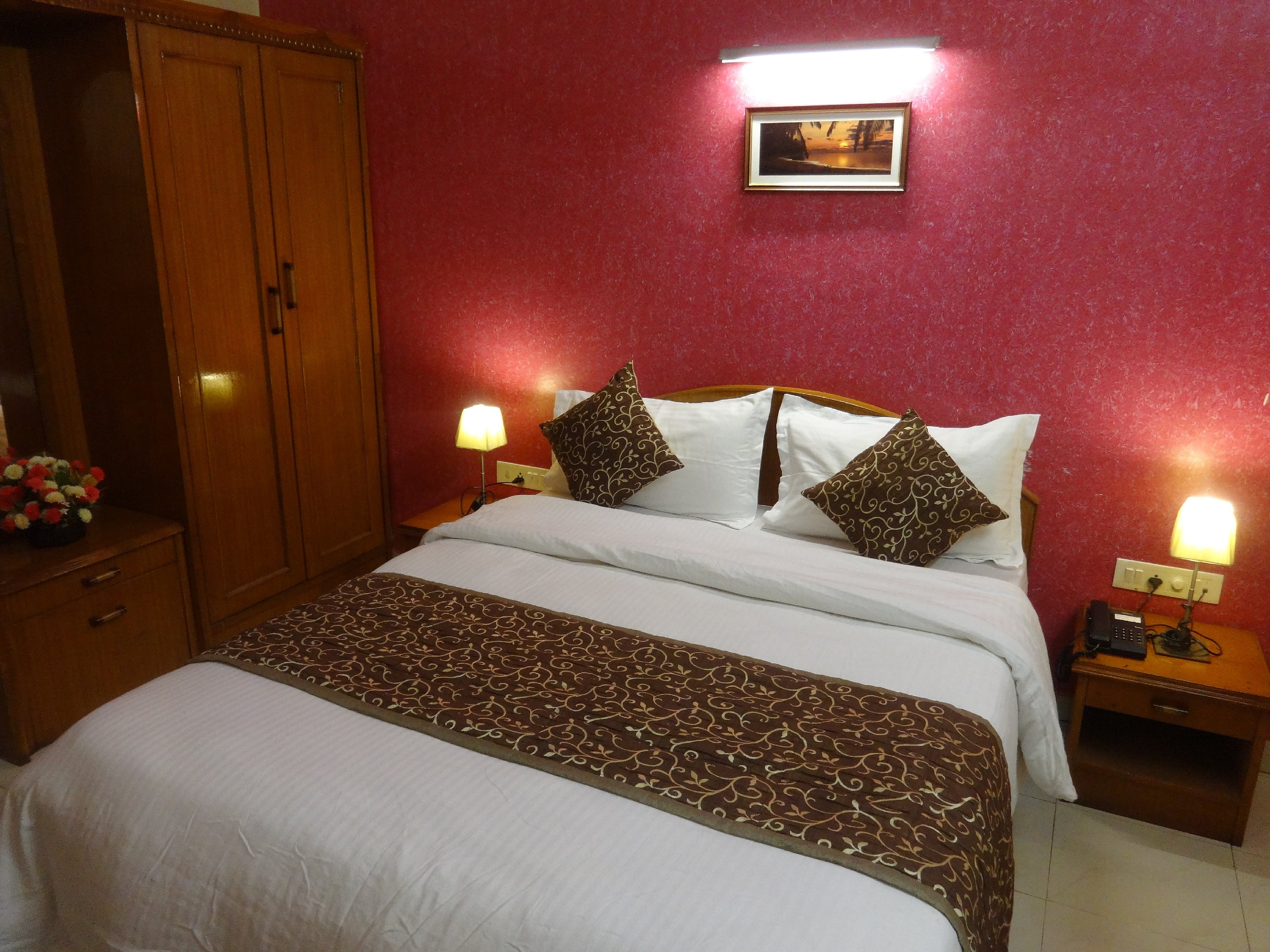 PRINCE HOTEL,DIU - Tap to explore photos