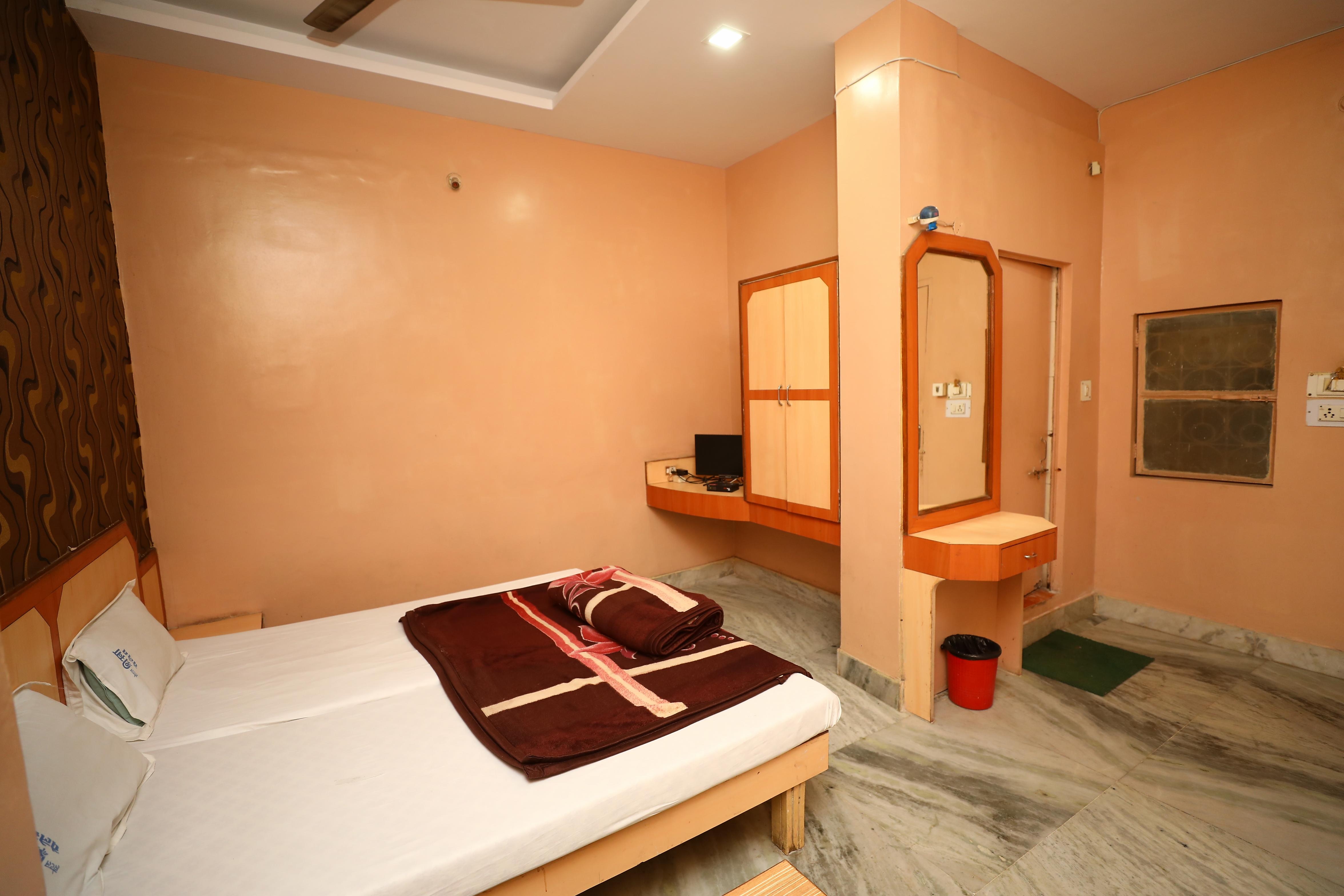 Hotel Shikha Palace - Tap to explore photos