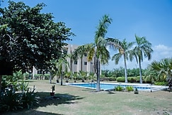 The Shiv Nautica, Mundra