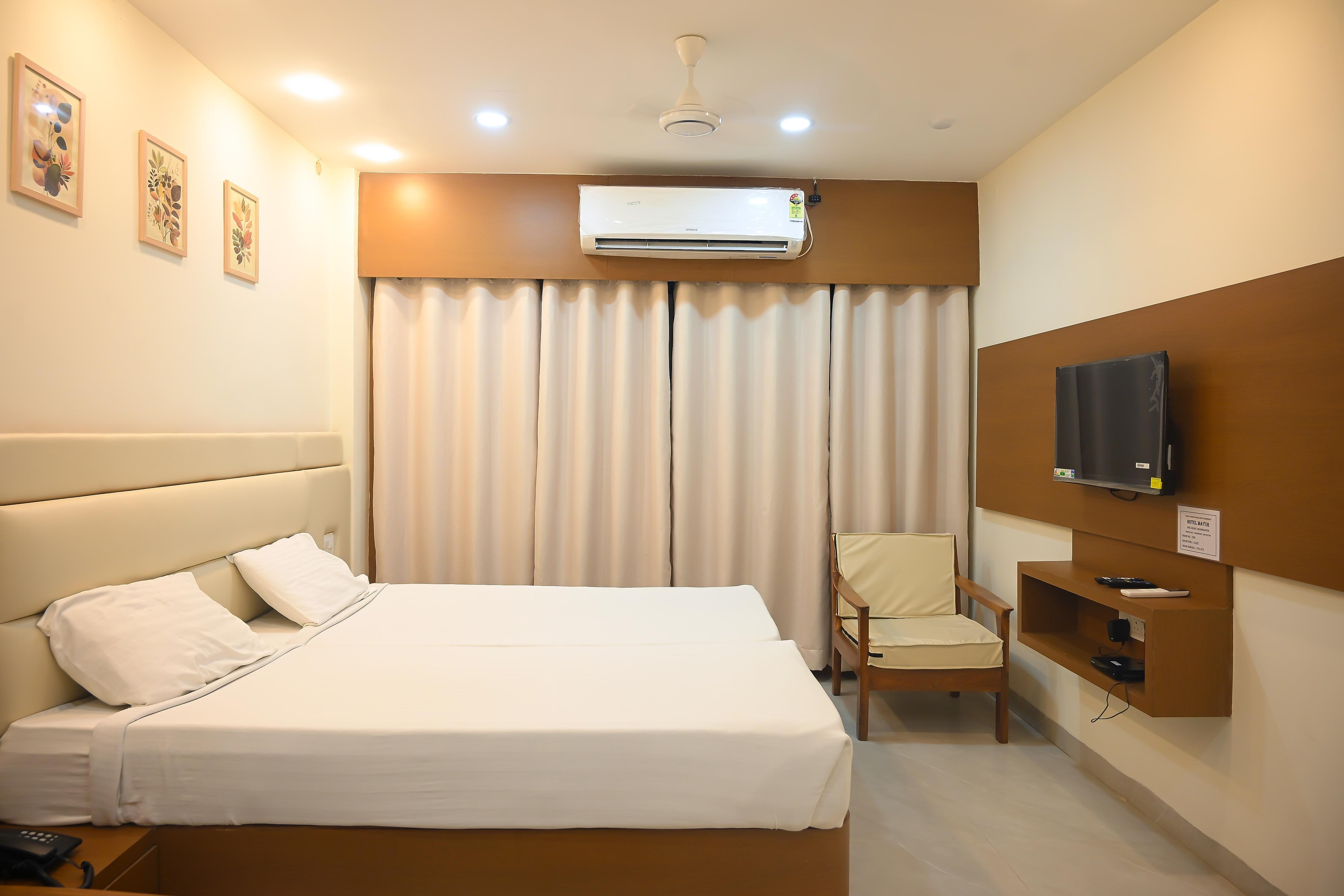HOTEL MAYUR 5