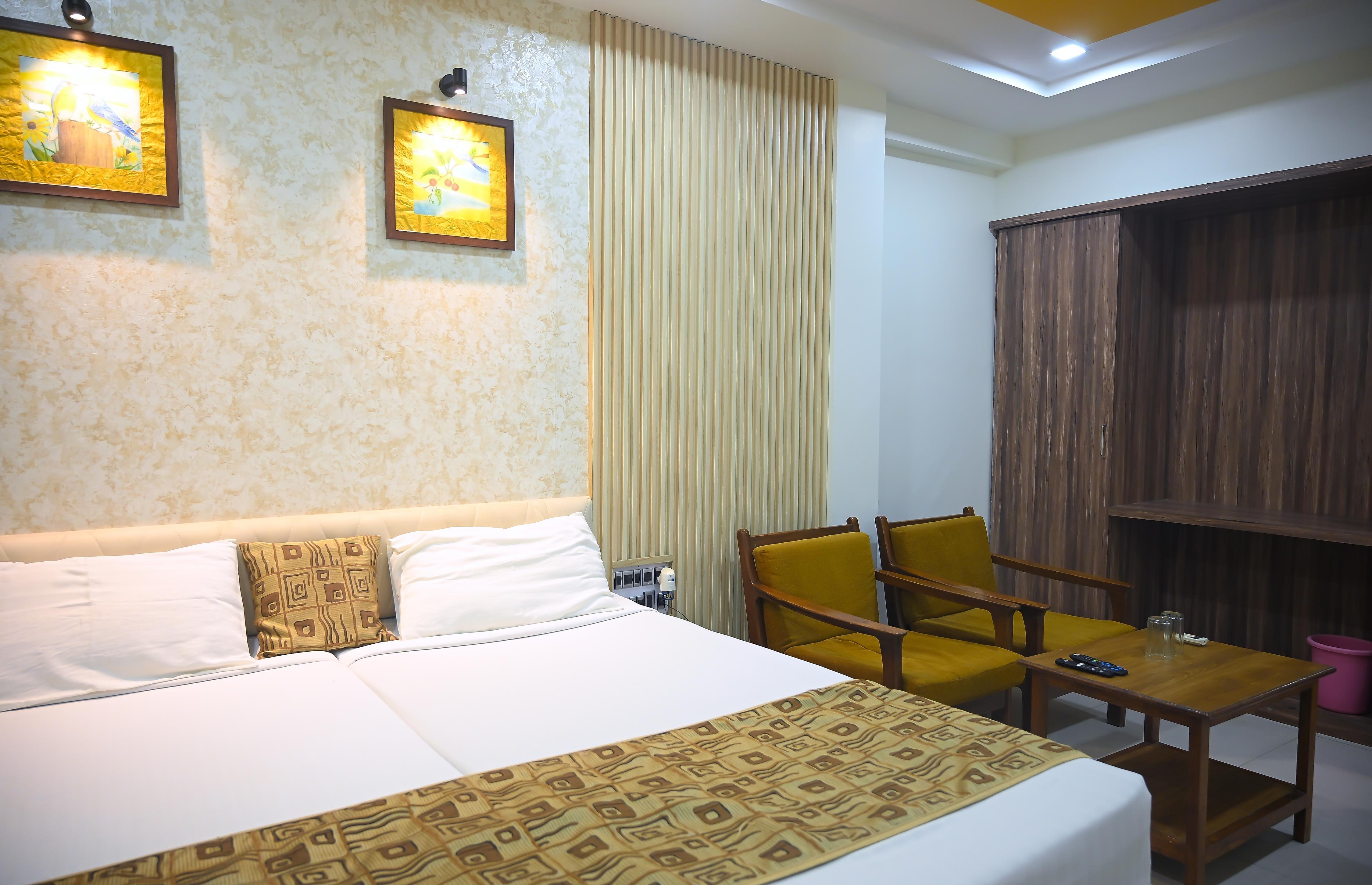 HOTEL MAYUR 3