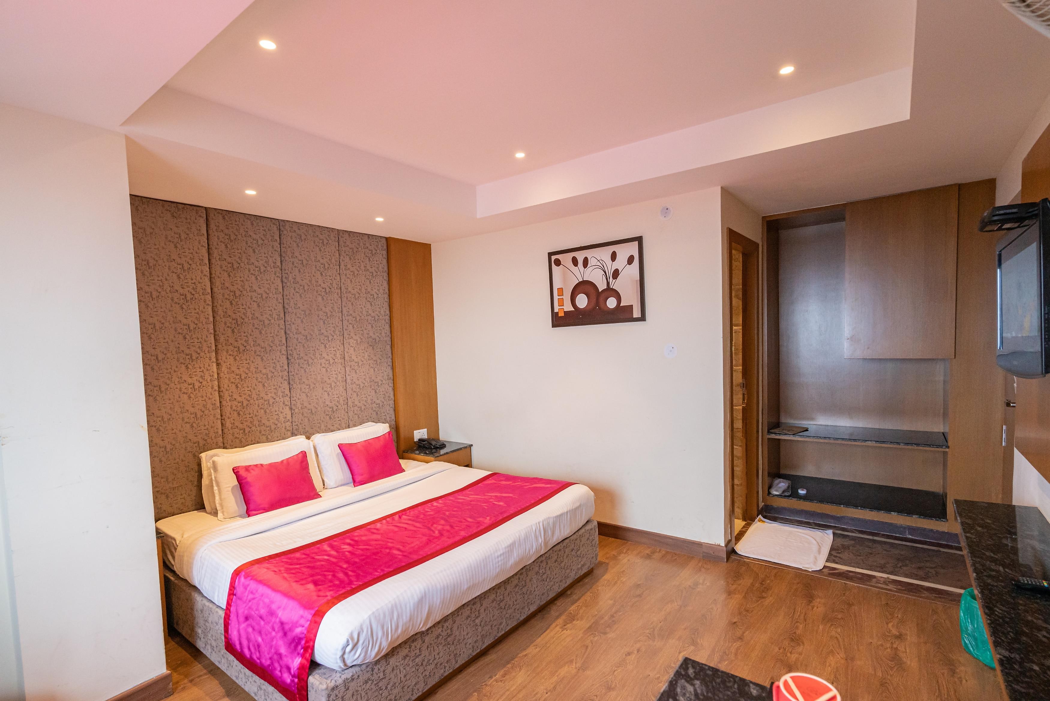 Ashiana Clarks Inn Shimla - Tap to explore photos