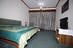 Hotel Pinewood, Barog (HPI-DC), Solan