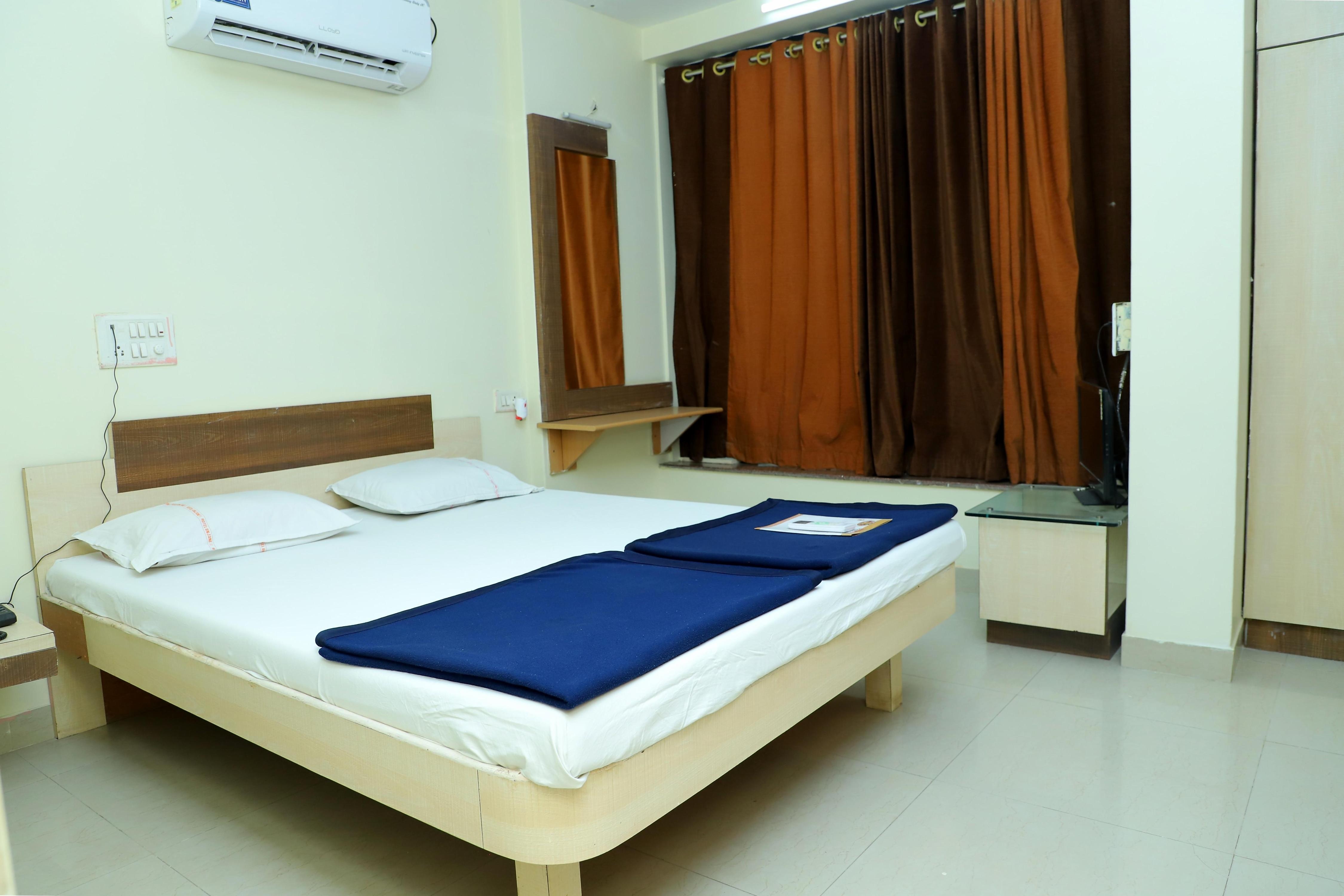 Executive Suite Room 1