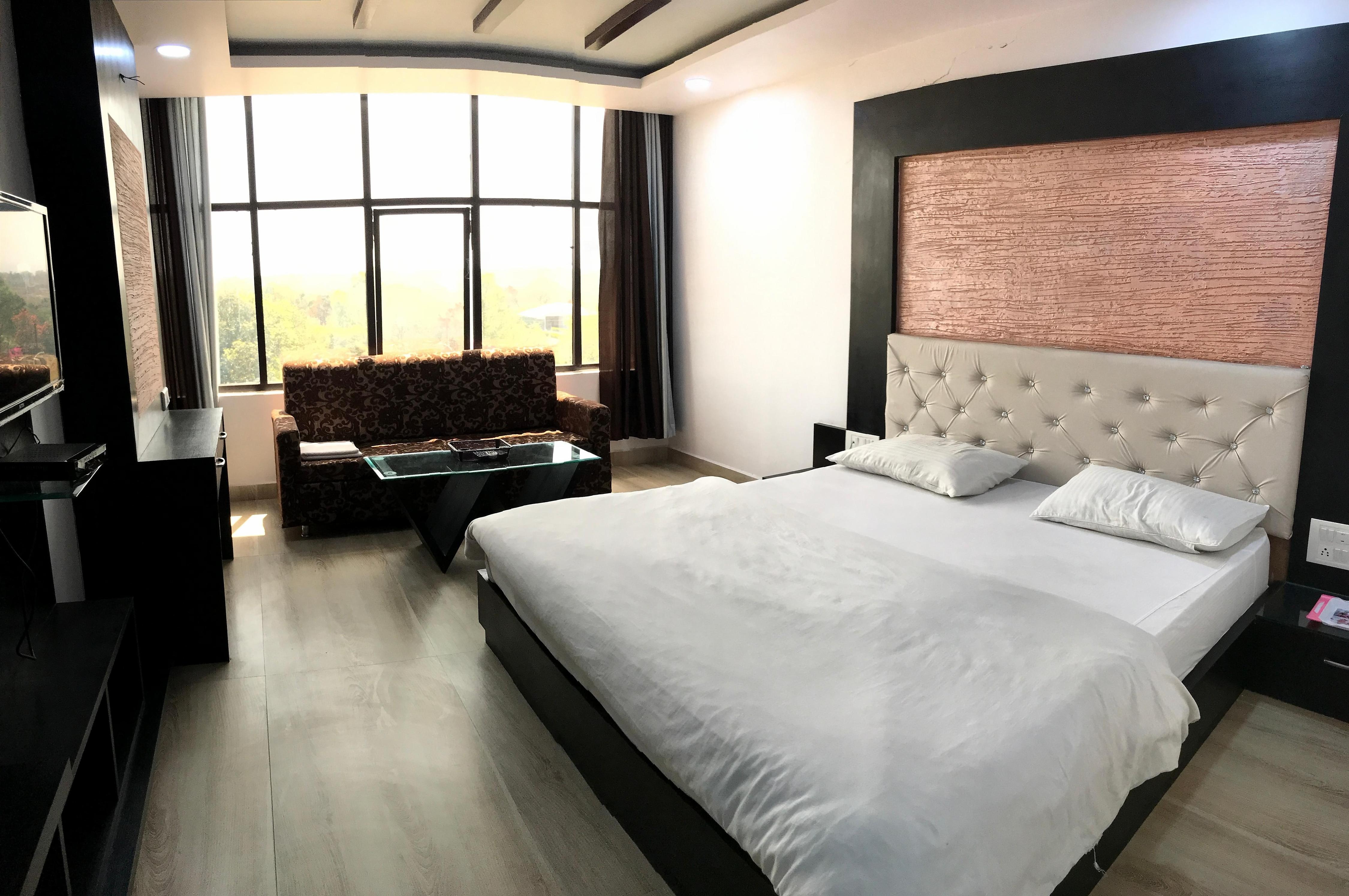 Hotel Kundan Kings. - Tap to explore photos