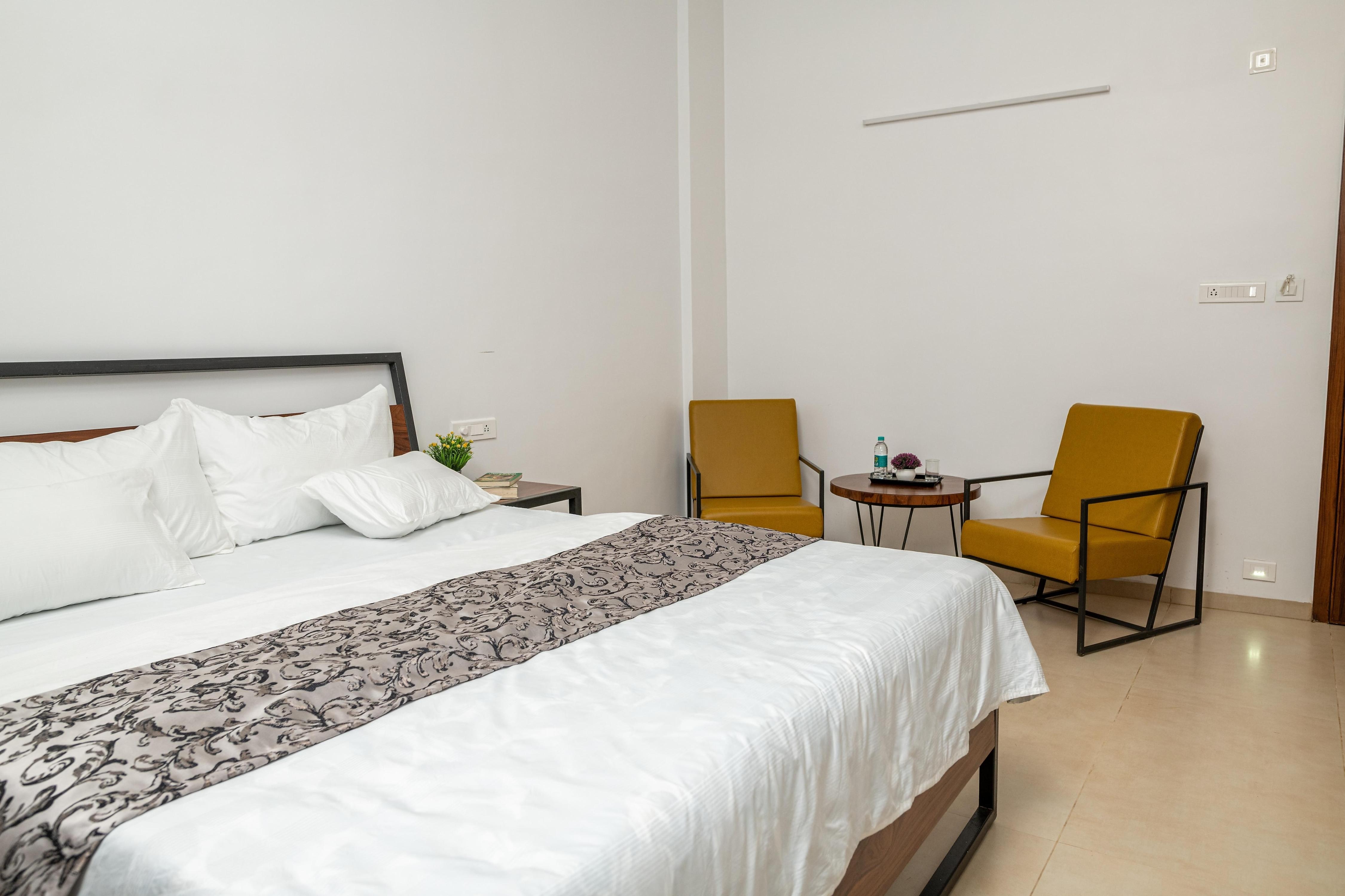 Deluxe Double Room 1