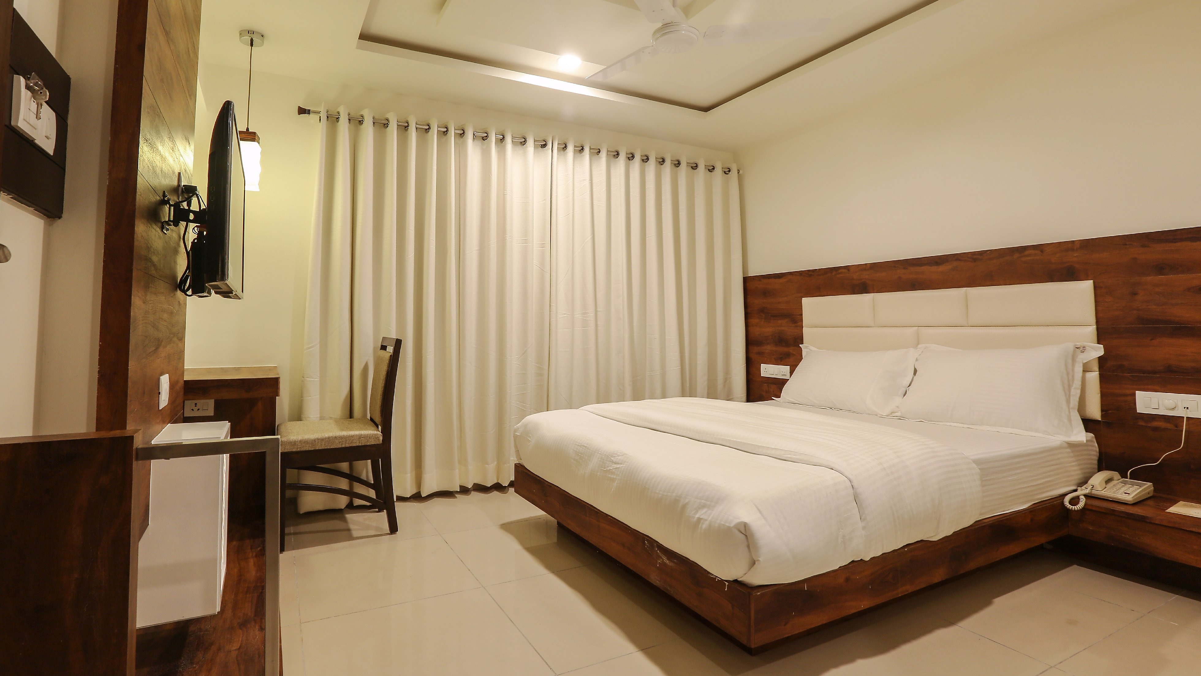 Hotel Alankar Vadodara - Tap to explore photos