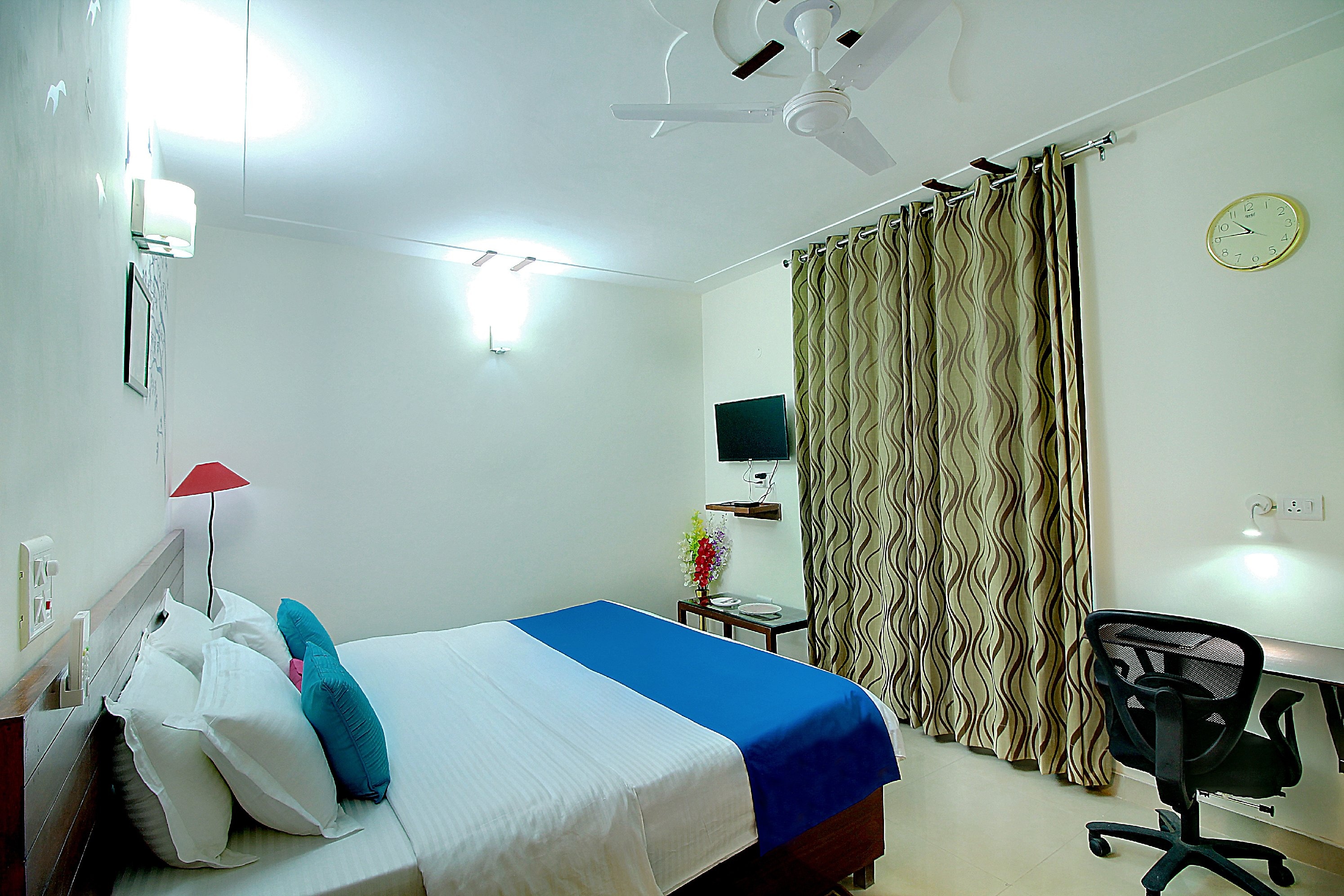 Staayz Premium Hotel & Studio Apartments - Tap to explore photos