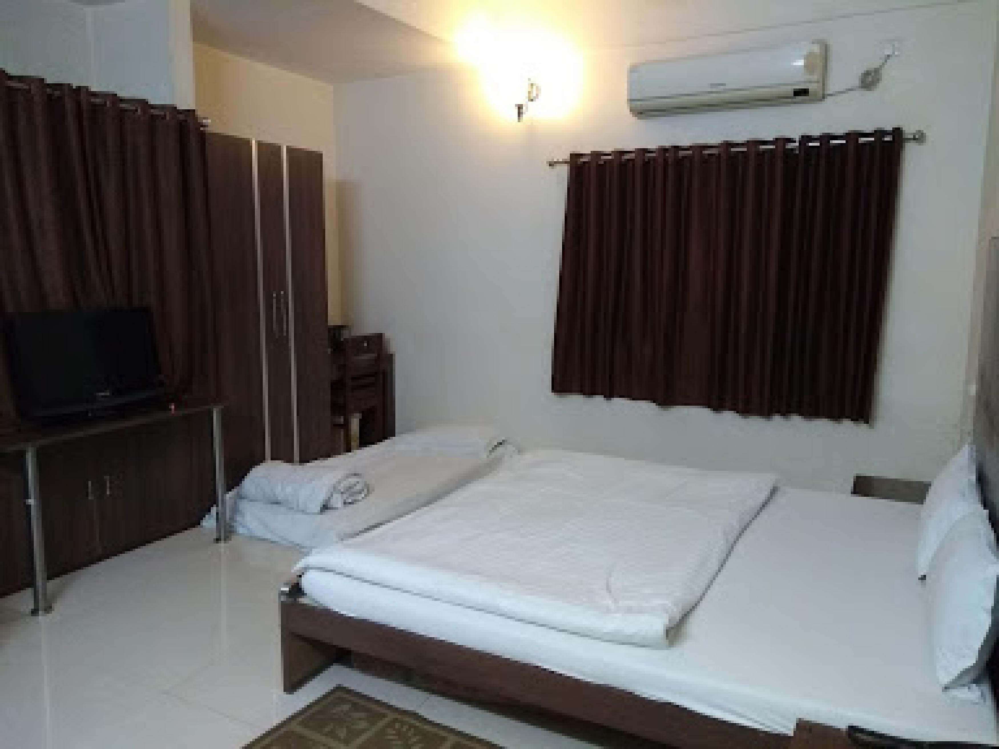 Hotel Amar Residency - Tap to explore photos
