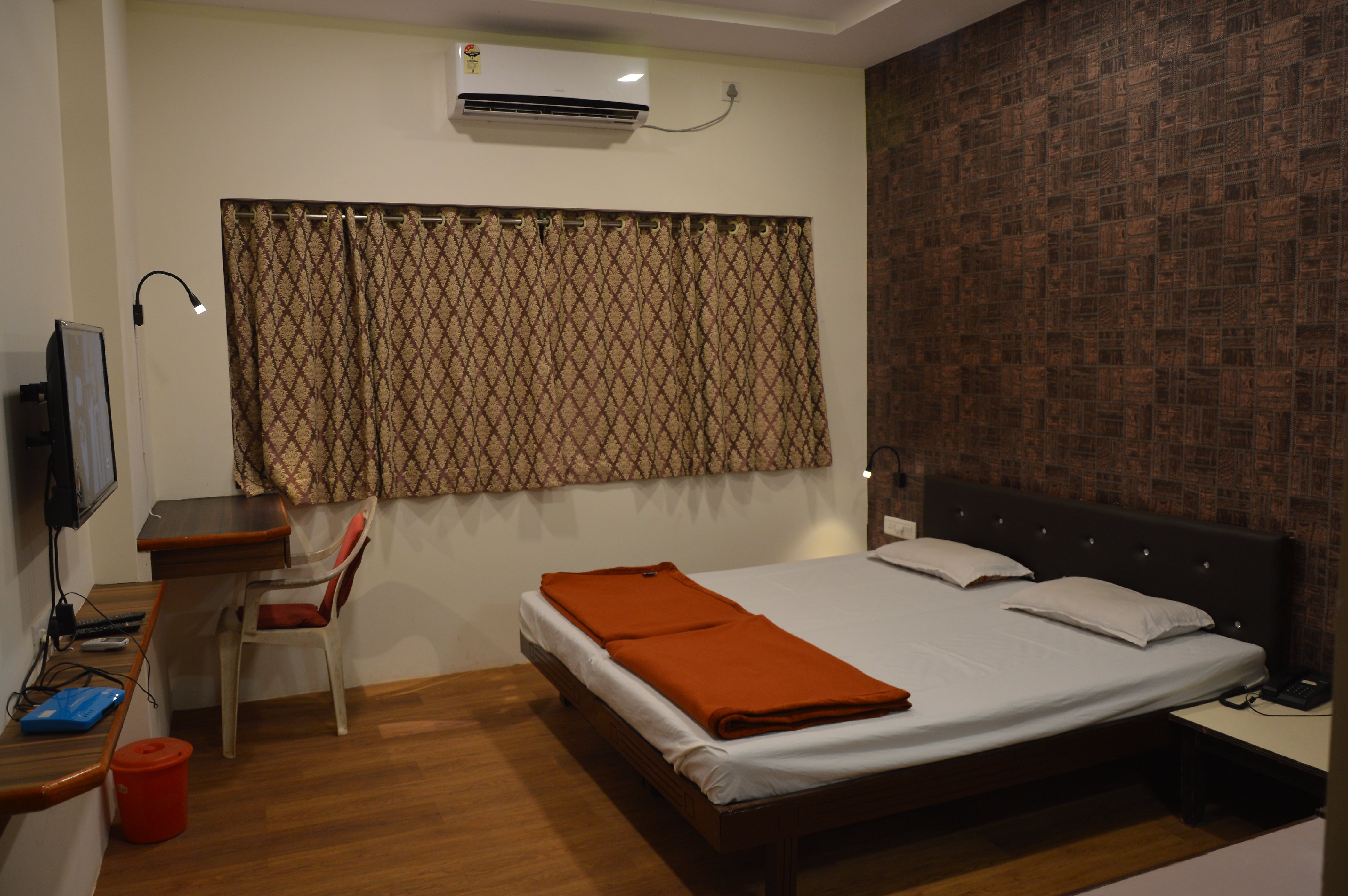 Deluxe AC Room 1