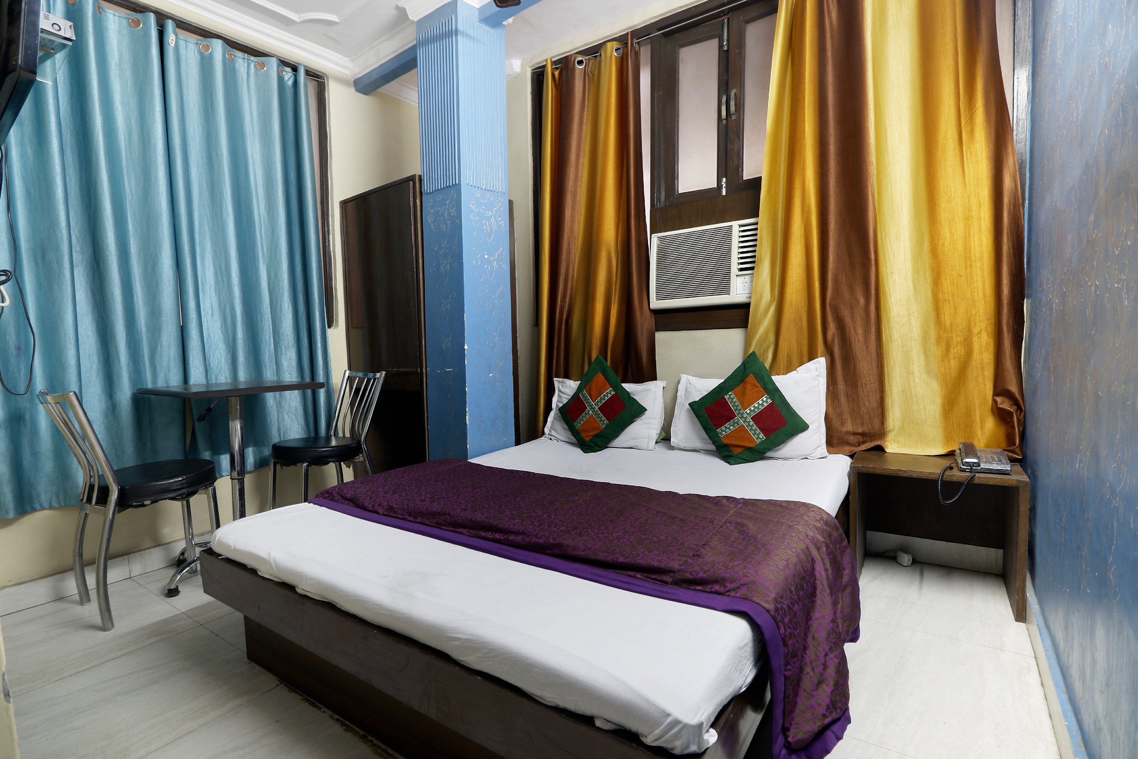 Hotel Nitin Deluxe - Tap to explore photos