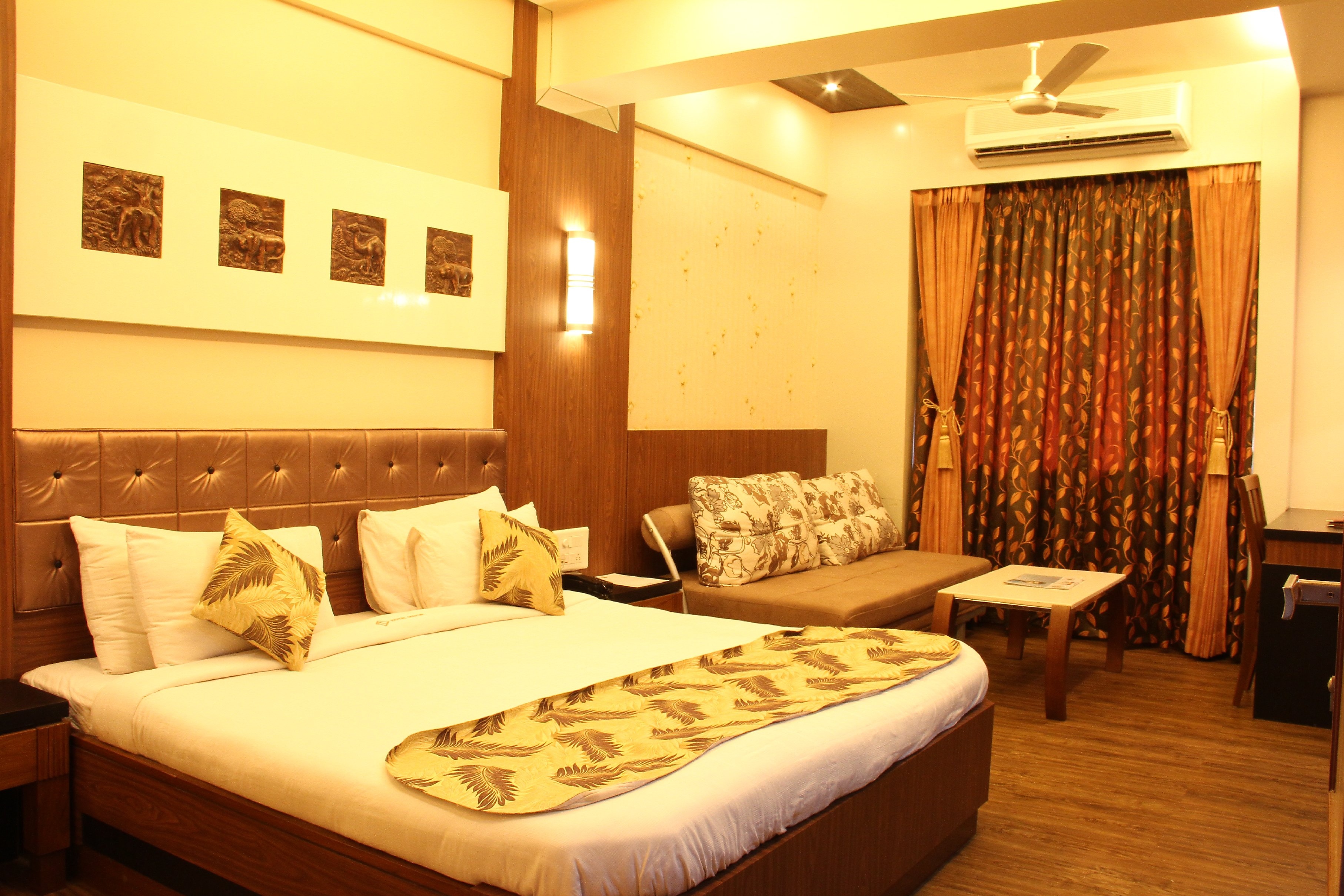 Hotel Mayur Ulhasnagar - Tap to explore photos