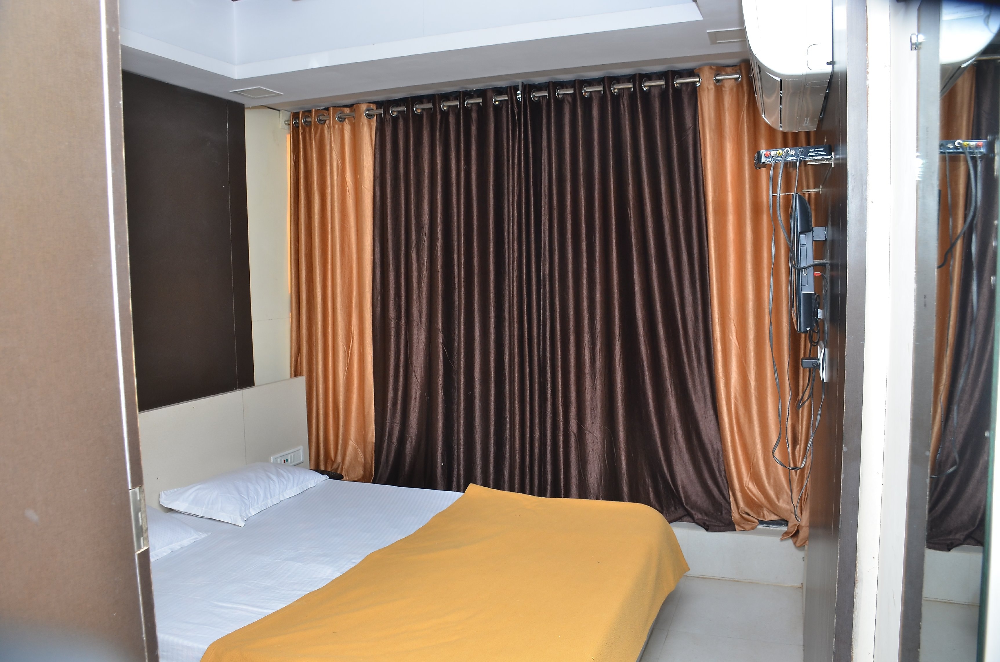 Hotel Raghav - Tap to explore photos
