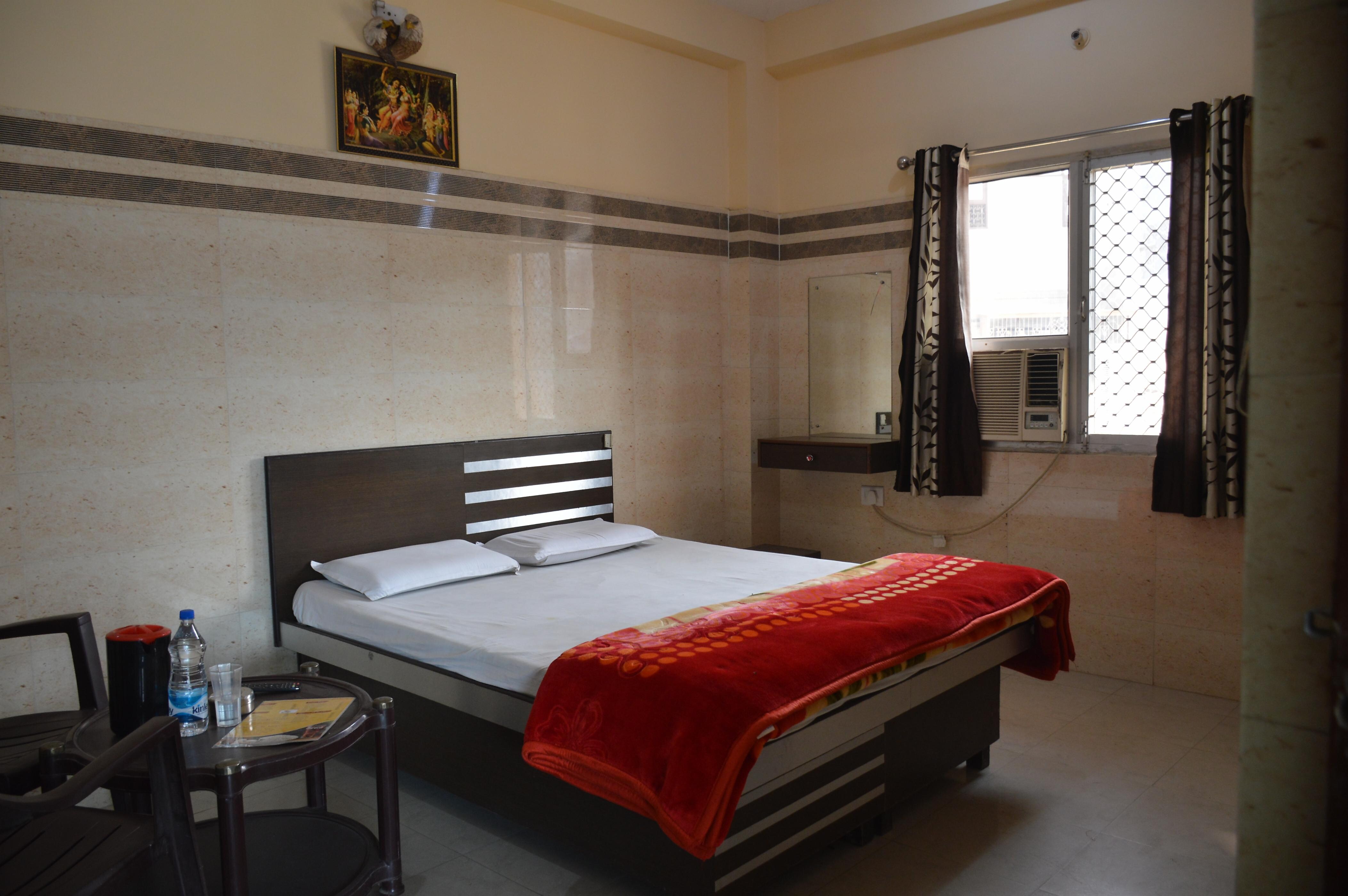 Hotel Kanchan Palace - Tap to explore photos